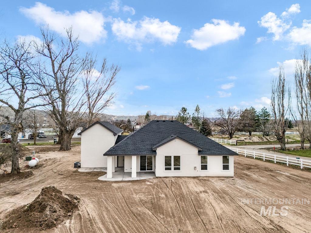 2910 Cottonwood Ln, Emmett, Idaho 83716, 3 Bedrooms, 2 Bathrooms, Residential For Sale, Price $824,900,MLS 98968089