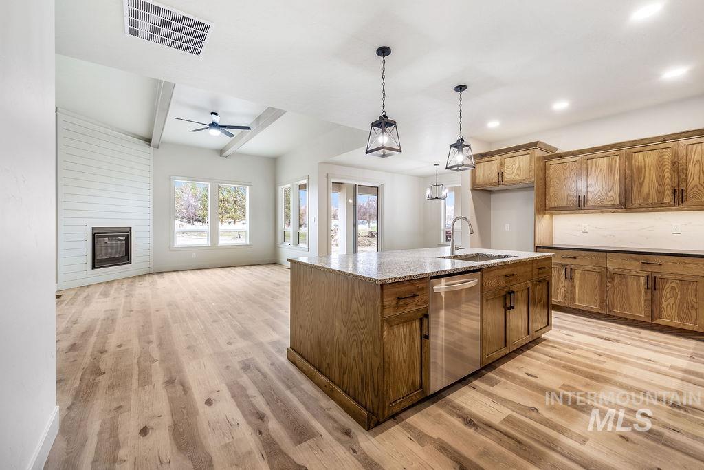 2910 Cottonwood Ln, Emmett, Idaho 83716, 3 Bedrooms, 2 Bathrooms, Residential For Sale, Price $824,900,MLS 98968089