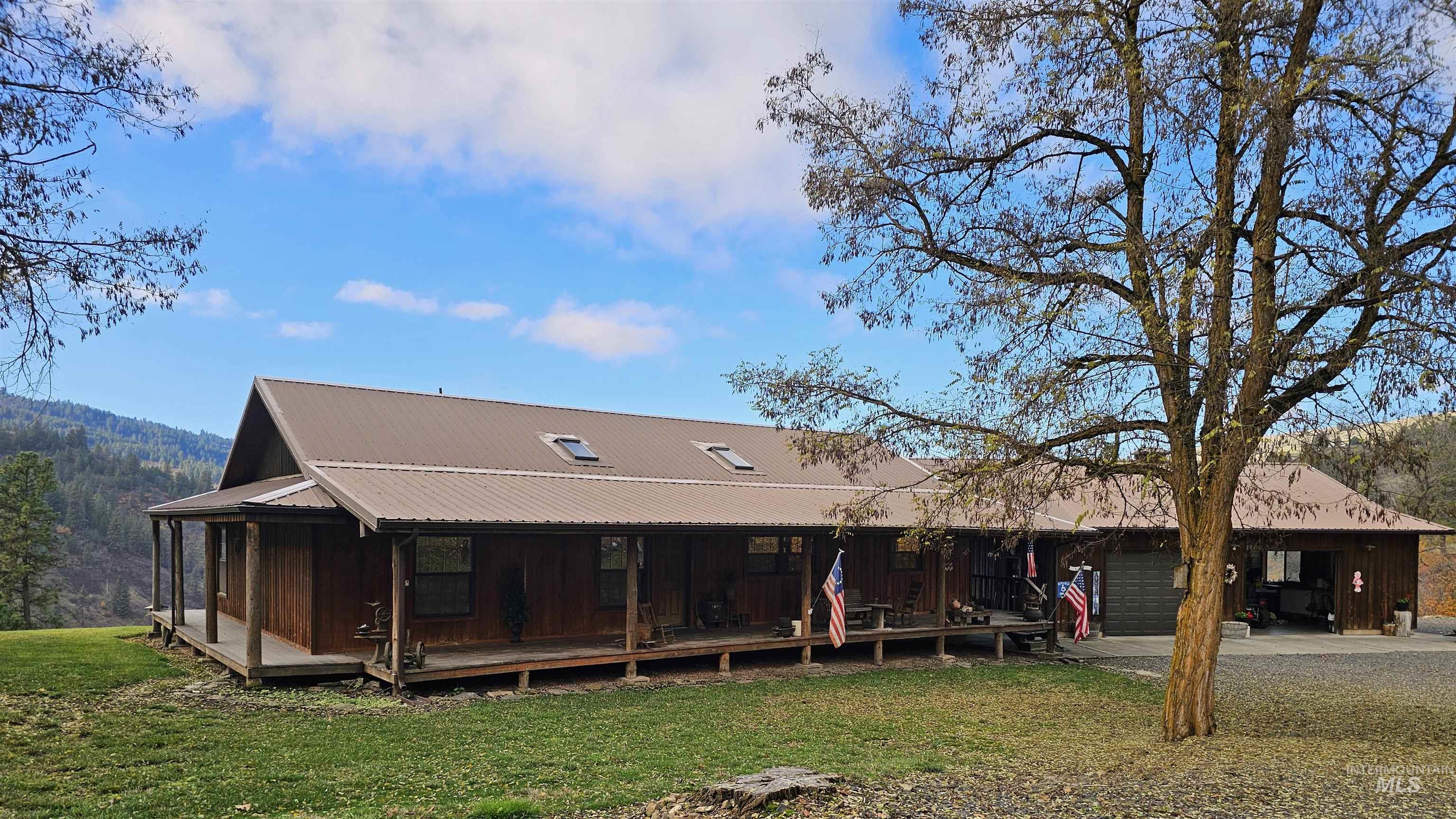 20044 Orchard Lane, Lenore, Idaho 83541, 2 Bedrooms, 2 Bathrooms, Residential For Sale, Price $775,000,MLS 98968090