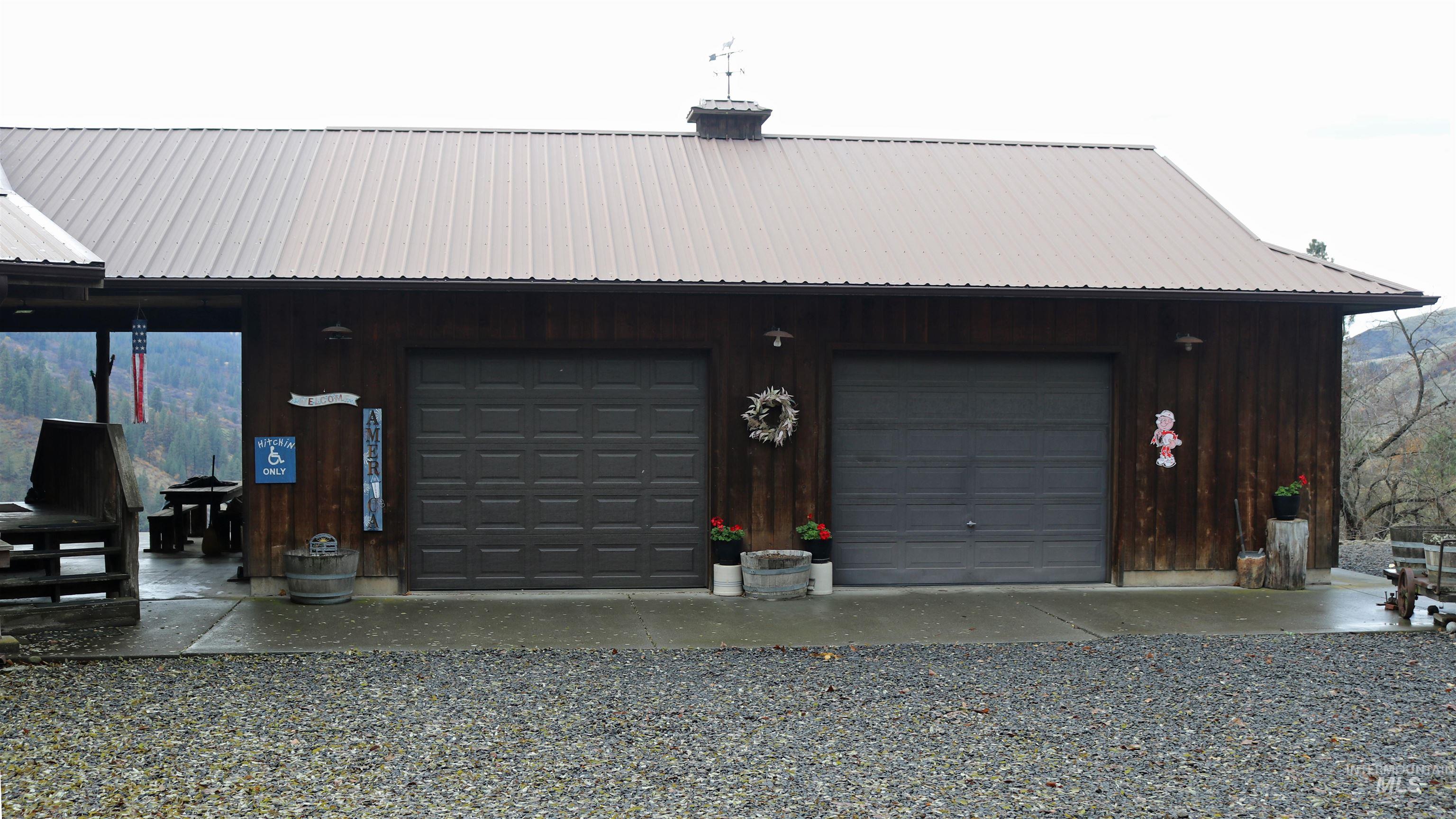 20044 Orchard Lane, Lenore, Idaho 83541, 2 Bedrooms, 2 Bathrooms, Residential For Sale, Price $775,000,MLS 98968090
