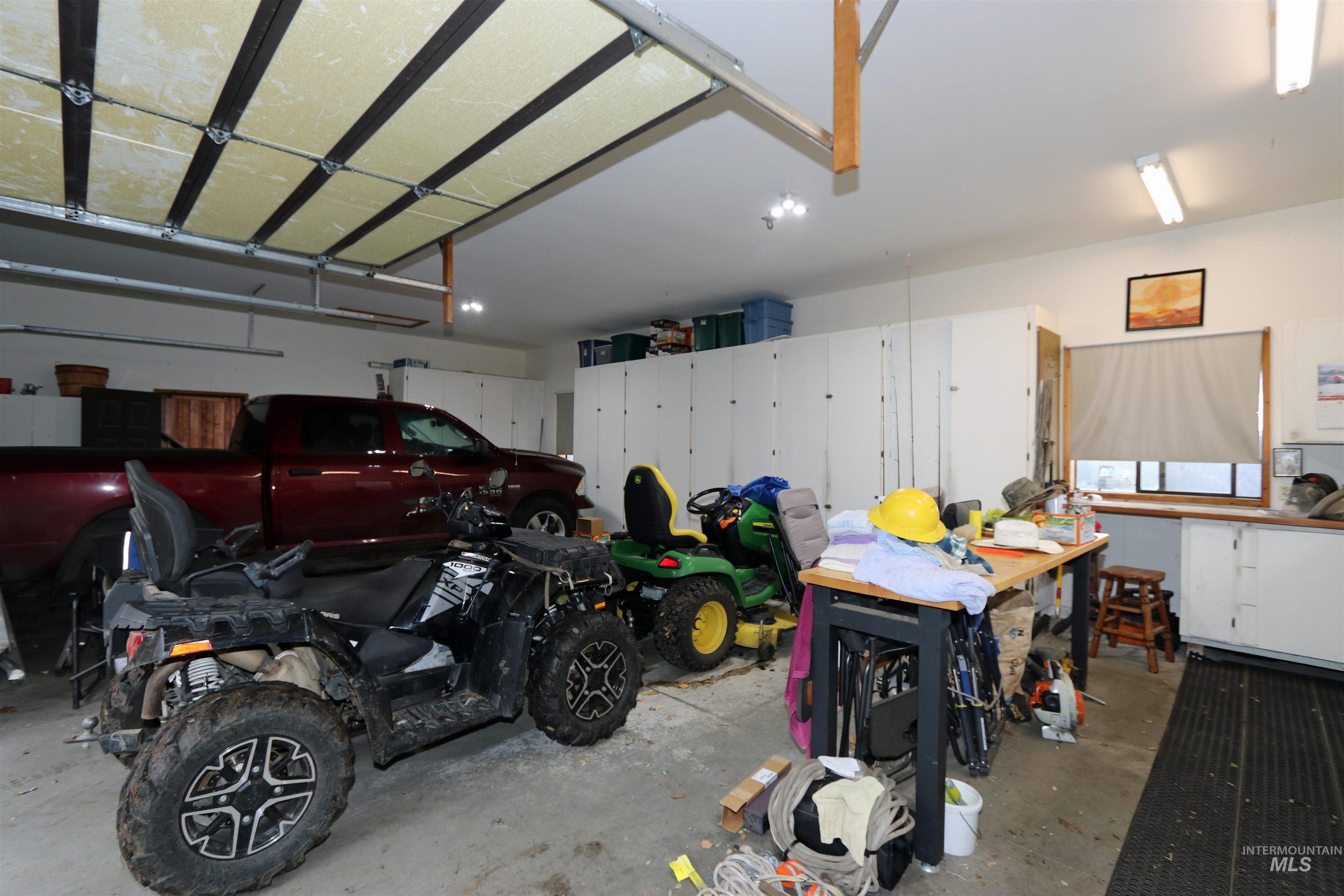 20044 Orchard Lane, Lenore, Idaho 83541, 2 Bedrooms, 2 Bathrooms, Residential For Sale, Price $775,000,MLS 98968090