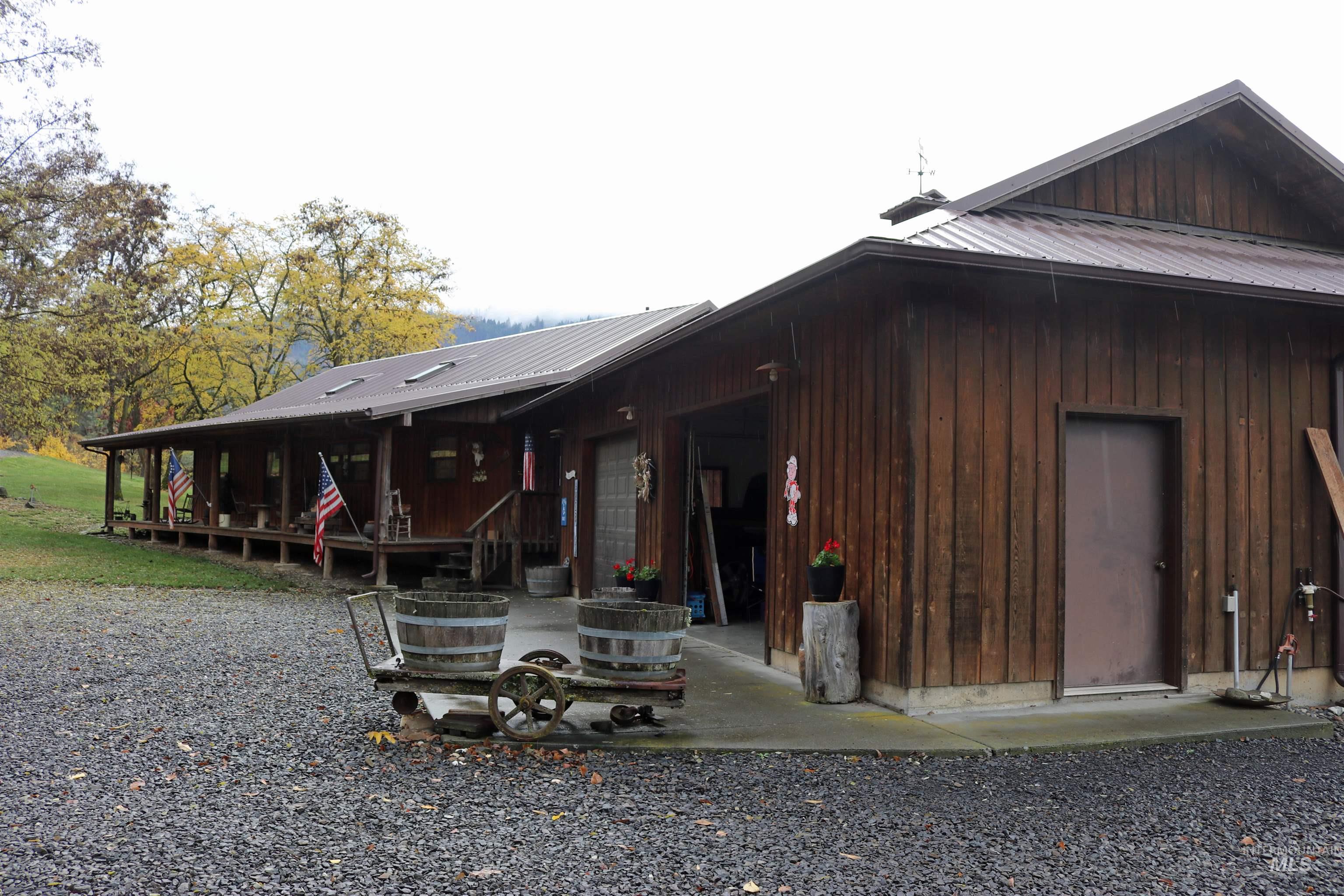 20044 Orchard Lane, Lenore, Idaho 83541, 2 Bedrooms, 2 Bathrooms, Residential For Sale, Price $775,000,MLS 98968090