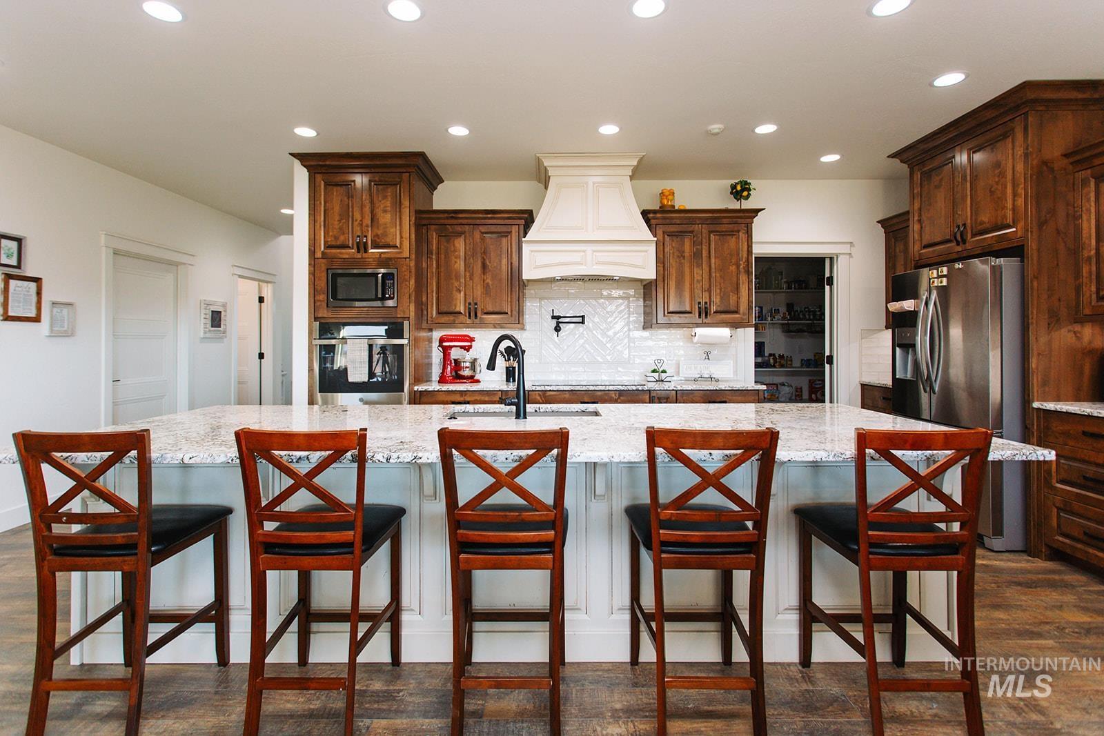 4089 N 2280 E, Filer, Idaho 83328, 5 Bedrooms, 3 Bathrooms, Residential For Sale, Price $899,000,MLS 98968091