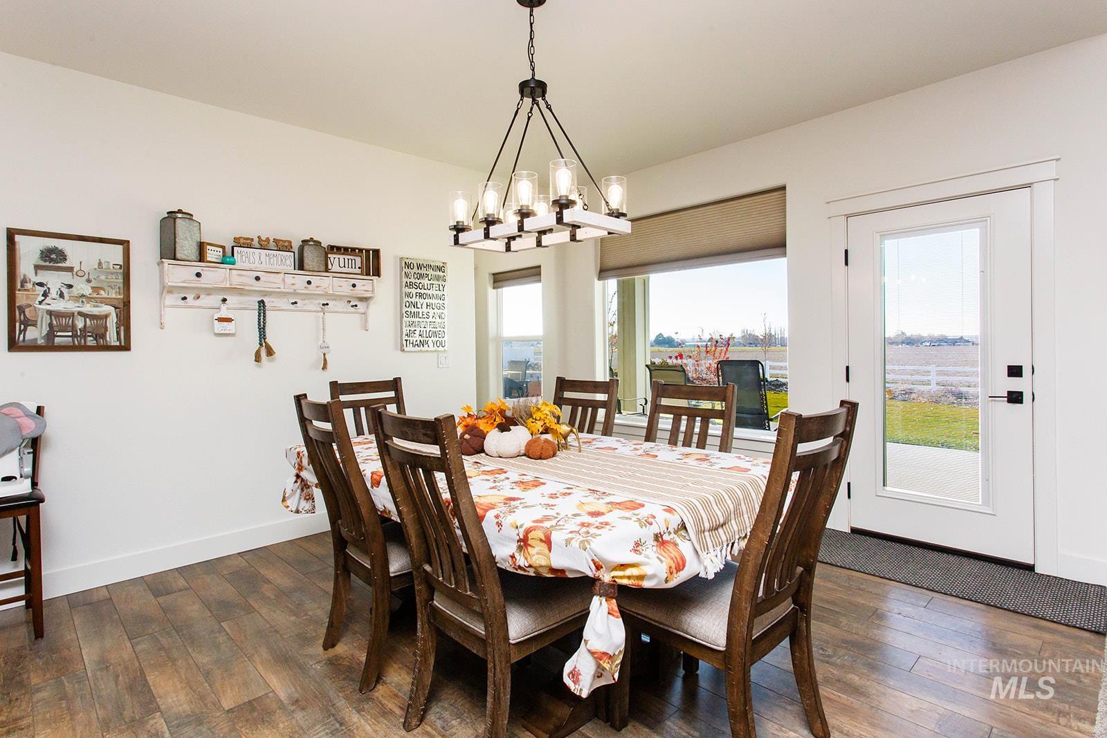 4089 N 2280 E, Filer, Idaho 83328, 5 Bedrooms, 3 Bathrooms, Residential For Sale, Price $899,000,MLS 98968091