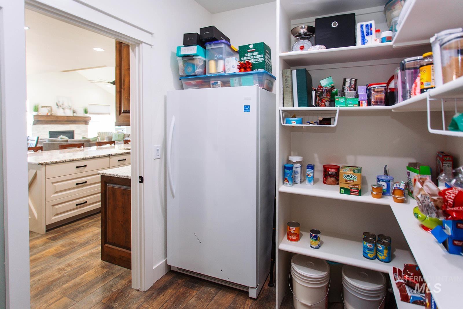 4089 N 2280 E, Filer, Idaho 83328, 5 Bedrooms, 3 Bathrooms, Residential For Sale, Price $899,000,MLS 98968091