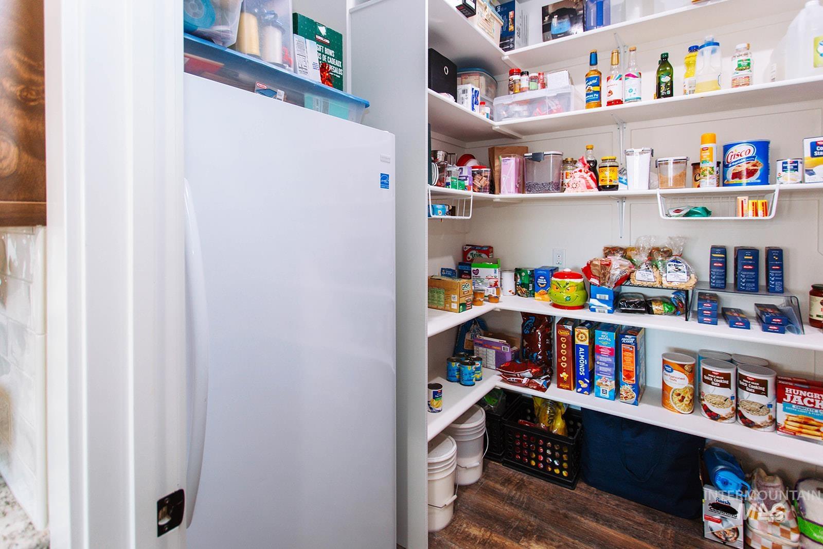 4089 N 2280 E, Filer, Idaho 83328, 5 Bedrooms, 3 Bathrooms, Residential For Sale, Price $899,000,MLS 98968091