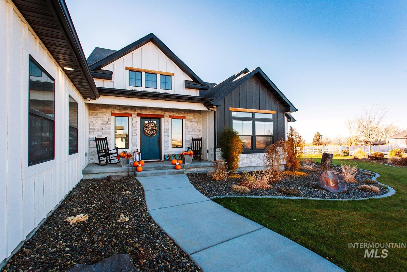 4089 N 2280 E, Filer, Idaho 83328, 5 Bedrooms, 3 Bathrooms, Residential For Sale, Price $899,000,MLS 98968091
