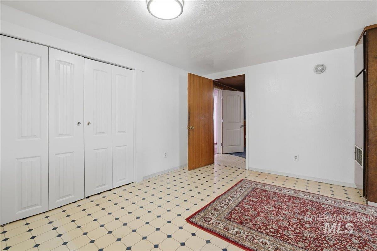 303 W 1st St, Middleton, Idaho 83644, 3 Bedrooms, 1.5 Bathrooms, Residential For Sale, Price $365,000,MLS 98968093