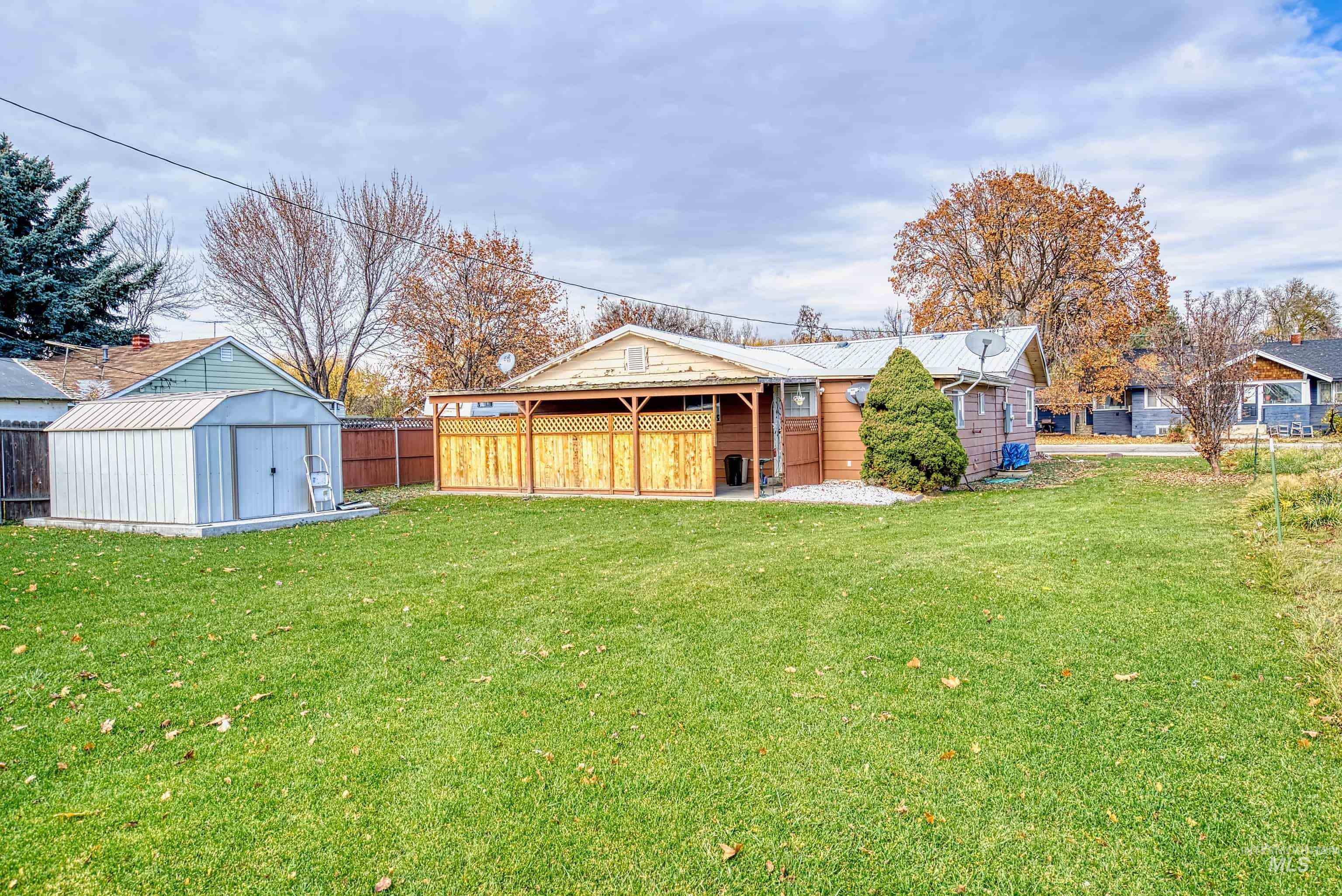 303 W 1st St, Middleton, Idaho 83644, 3 Bedrooms, 1.5 Bathrooms, Residential For Sale, Price $365,000,MLS 98968093