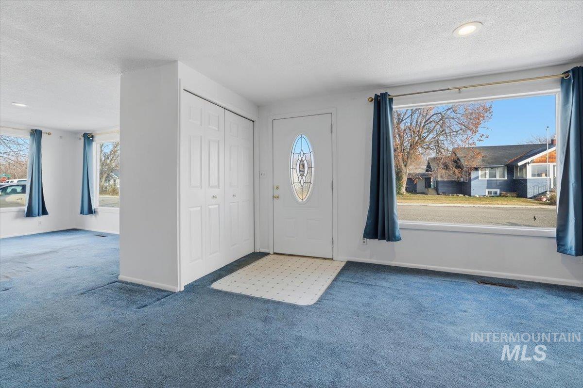 303 W 1st St, Middleton, Idaho 83644, 3 Bedrooms, 1.5 Bathrooms, Residential For Sale, Price $365,000,MLS 98968093