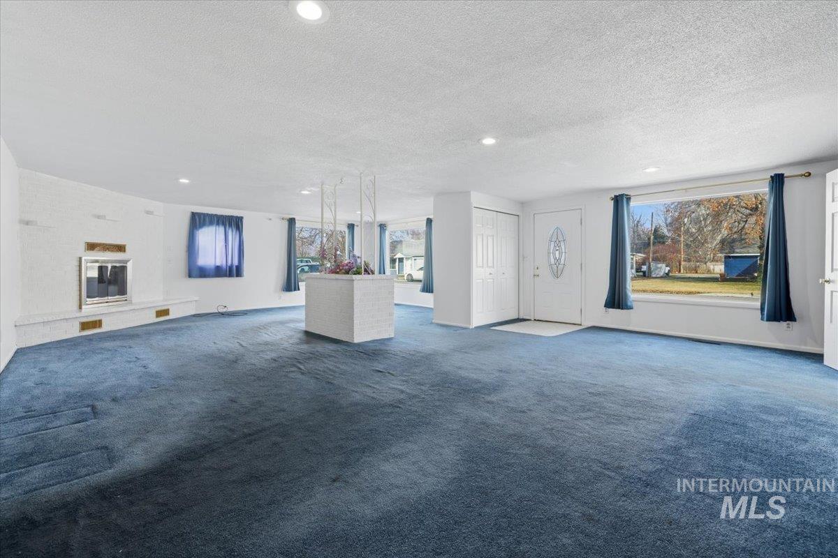 303 W 1st St, Middleton, Idaho 83644, 3 Bedrooms, 1.5 Bathrooms, Residential For Sale, Price $365,000,MLS 98968093