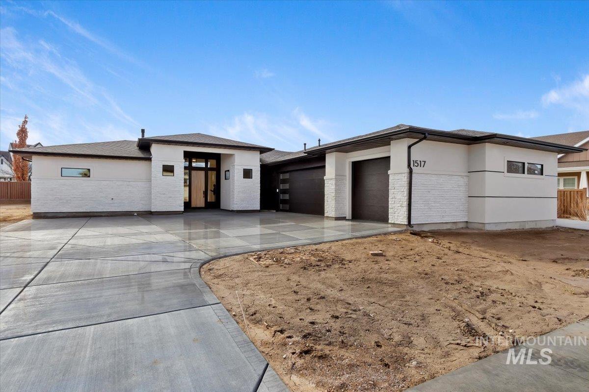 1517 Mountain View Dr., Twin Falls, Idaho 83301, 4 Bedrooms, 3 Bathrooms, Residential For Sale, Price $795,000, 98968095