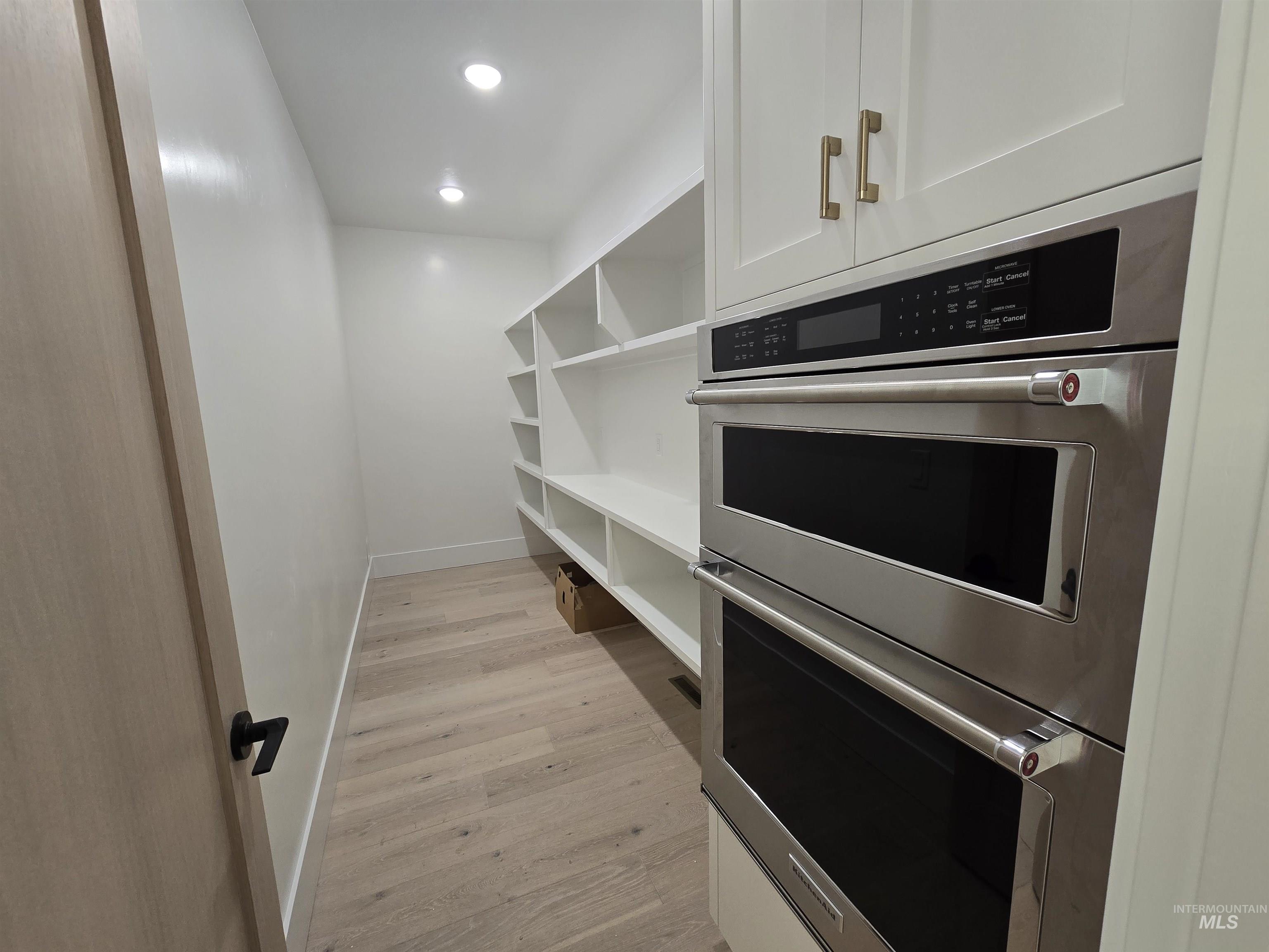 1517 Mountain View Dr., Twin Falls, Idaho 83301, 4 Bedrooms, 3 Bathrooms, Residential For Sale, Price $795,000,MLS 98968095