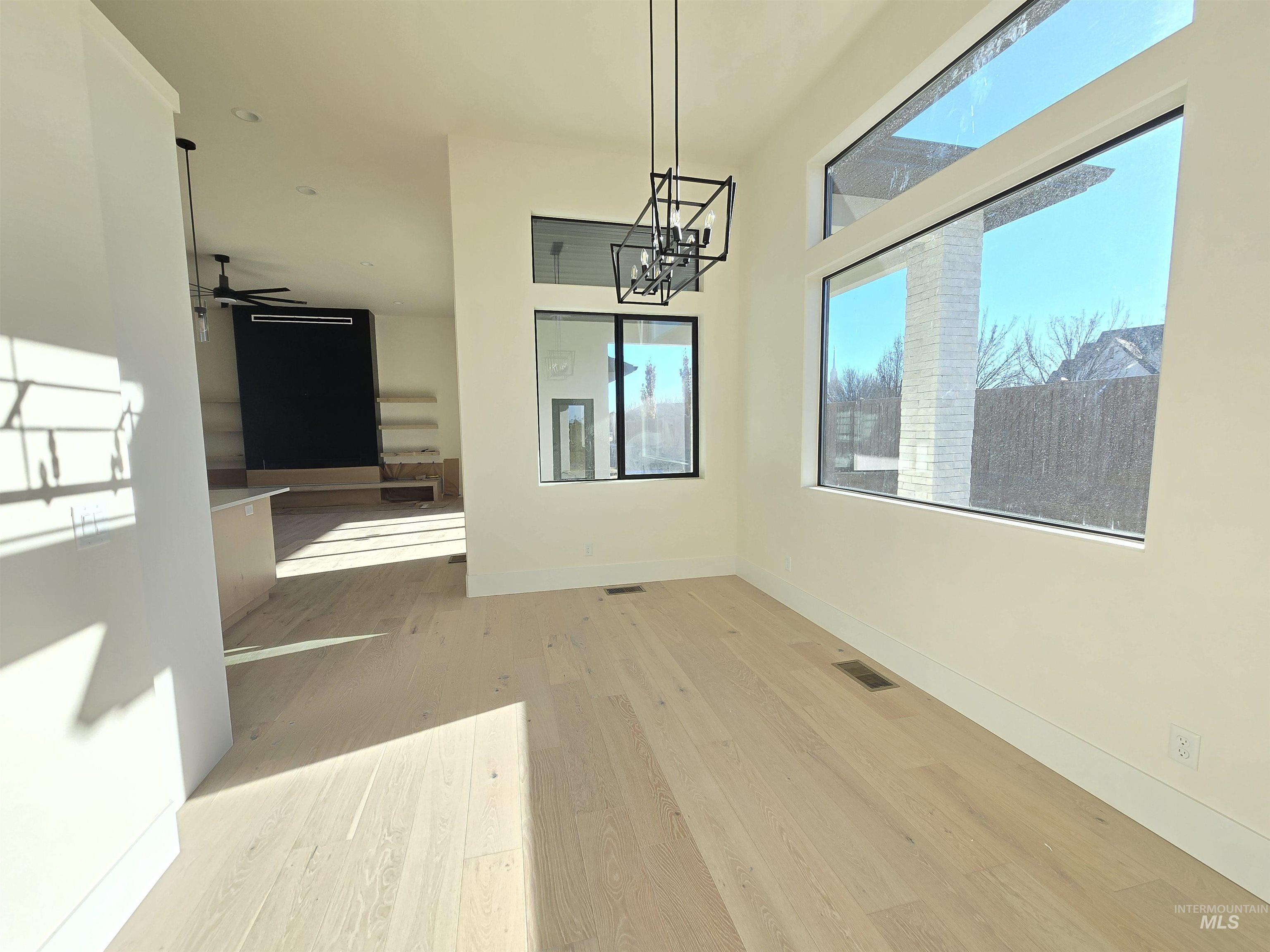 1517 Mountain View Dr., Twin Falls, Idaho 83301, 4 Bedrooms, 3 Bathrooms, Residential For Sale, Price $795,000,MLS 98968095