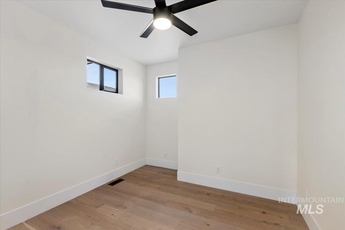 1517 Mountain View Dr., Twin Falls, Idaho 83301, 4 Bedrooms, 3 Bathrooms, Residential For Sale, Price $795,000, 98968095