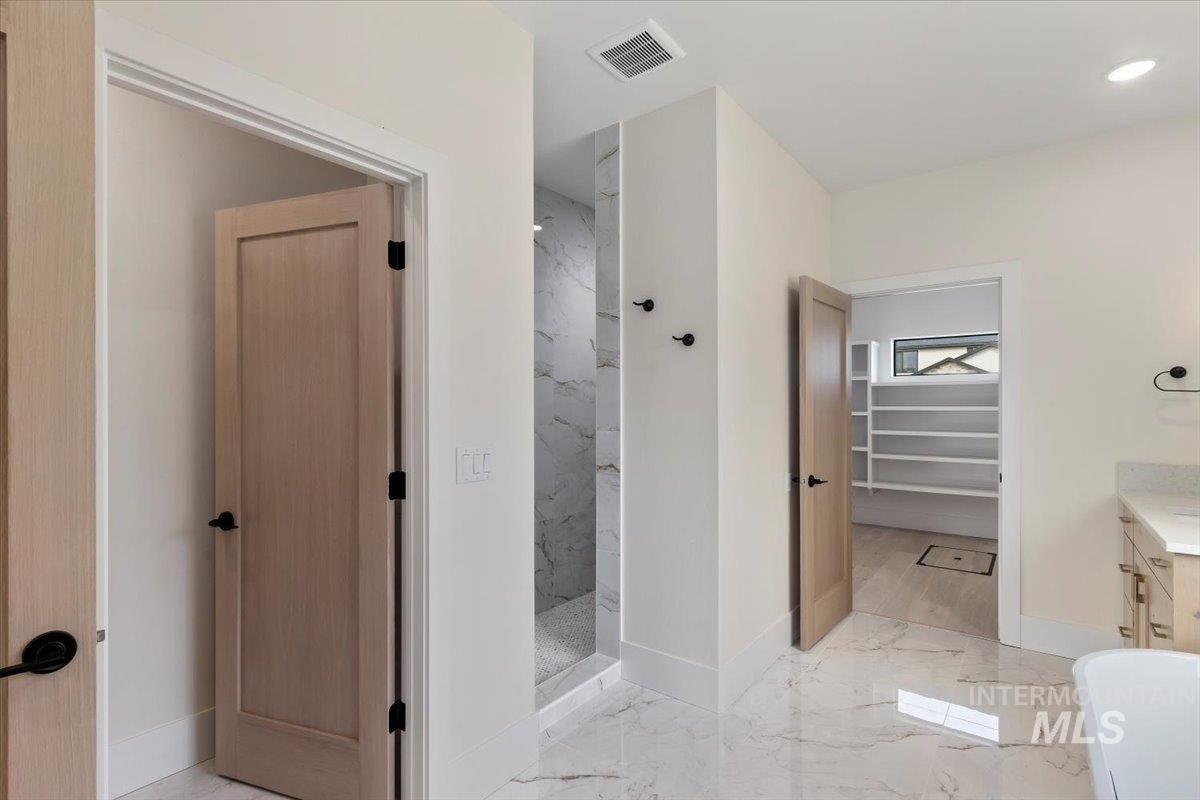 1517 Mountain View Dr., Twin Falls, Idaho 83301, 4 Bedrooms, 3 Bathrooms, Residential For Sale, Price $795,000, 98968095