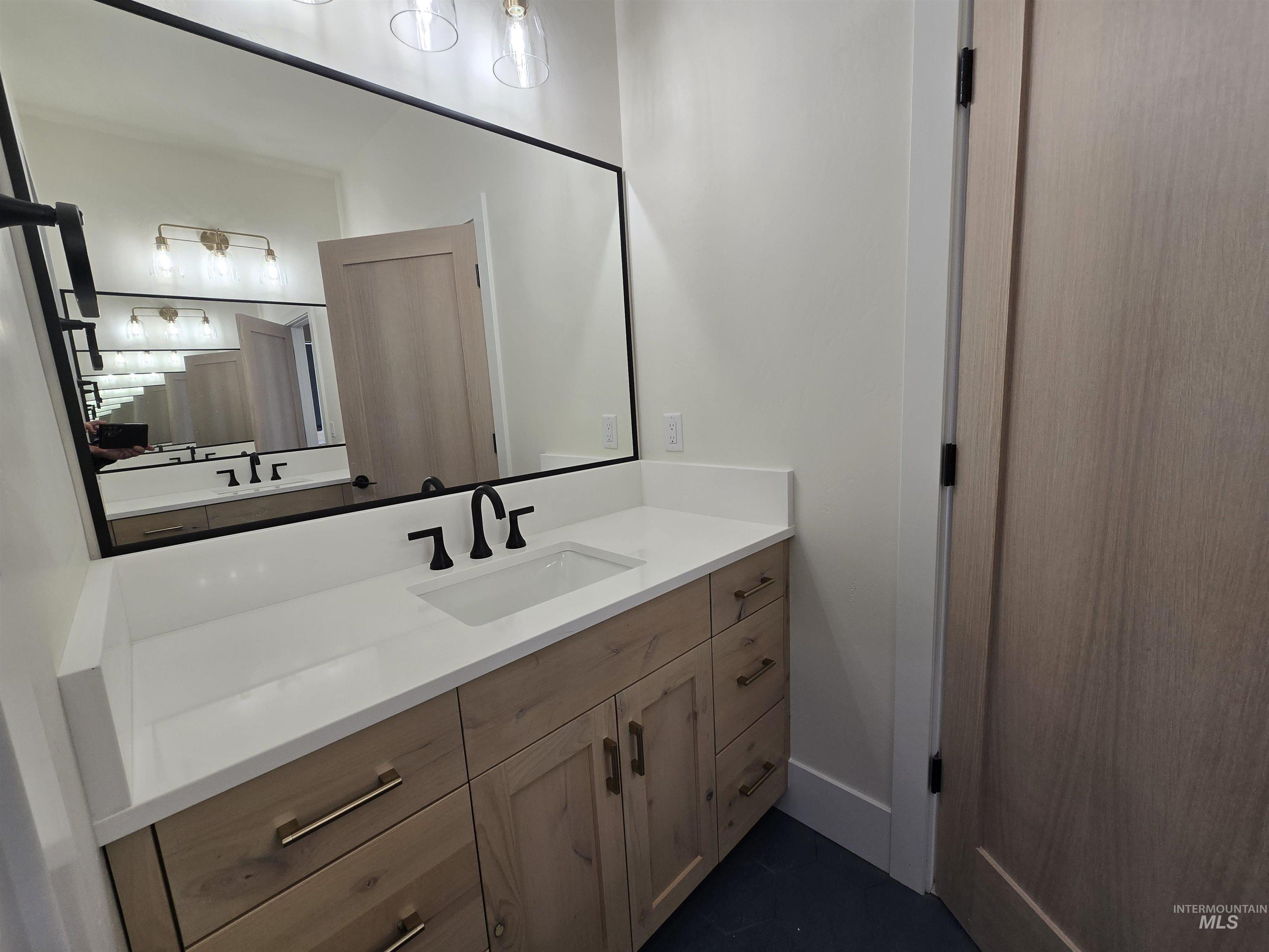 1517 Mountain View Dr., Twin Falls, Idaho 83301, 4 Bedrooms, 3 Bathrooms, Residential For Sale, Price $795,000,MLS 98968095