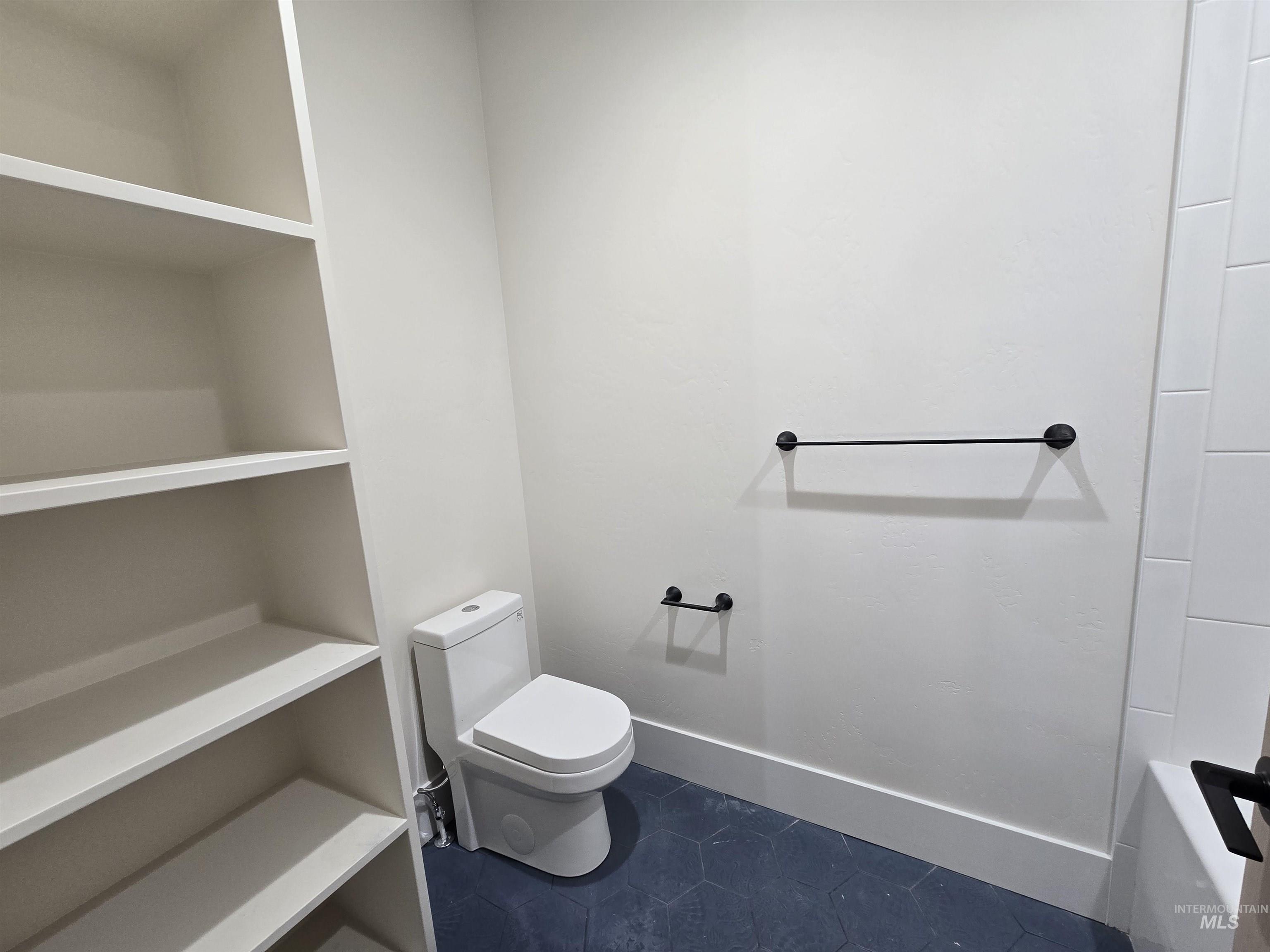 1517 Mountain View Dr., Twin Falls, Idaho 83301, 4 Bedrooms, 3 Bathrooms, Residential For Sale, Price $795,000,MLS 98968095