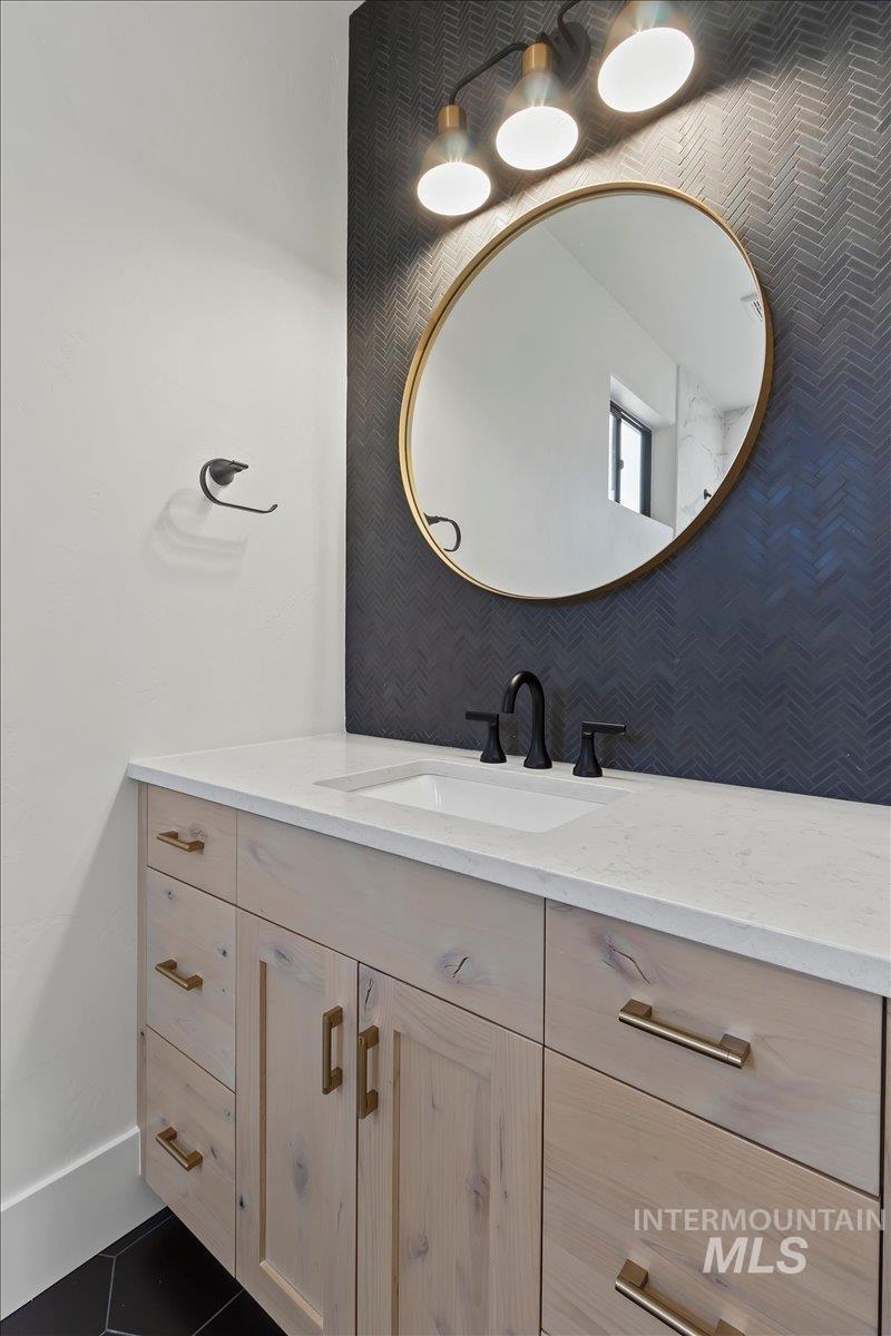 1517 Mountain View Dr., Twin Falls, Idaho 83301, 4 Bedrooms, 3 Bathrooms, Residential For Sale, Price $795,000, 98968095