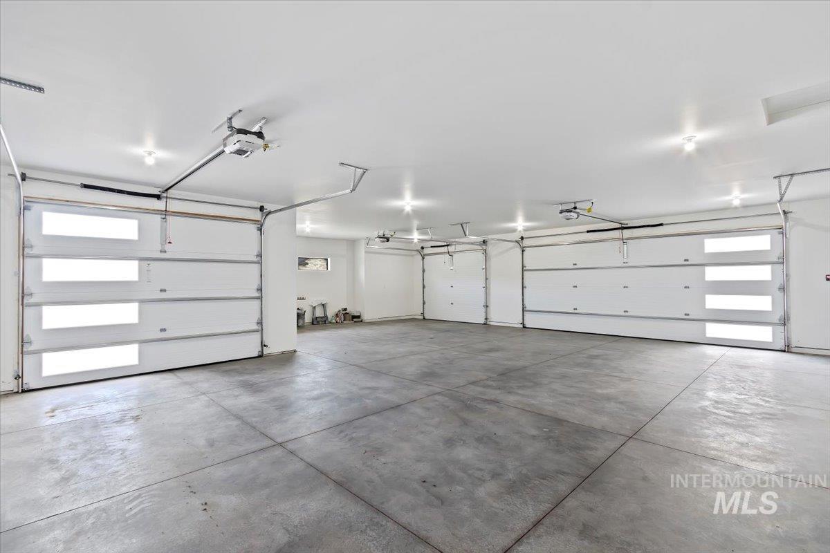 1517 Mountain View Dr., Twin Falls, Idaho 83301, 4 Bedrooms, 3 Bathrooms, Residential For Sale, Price $795,000, 98968095