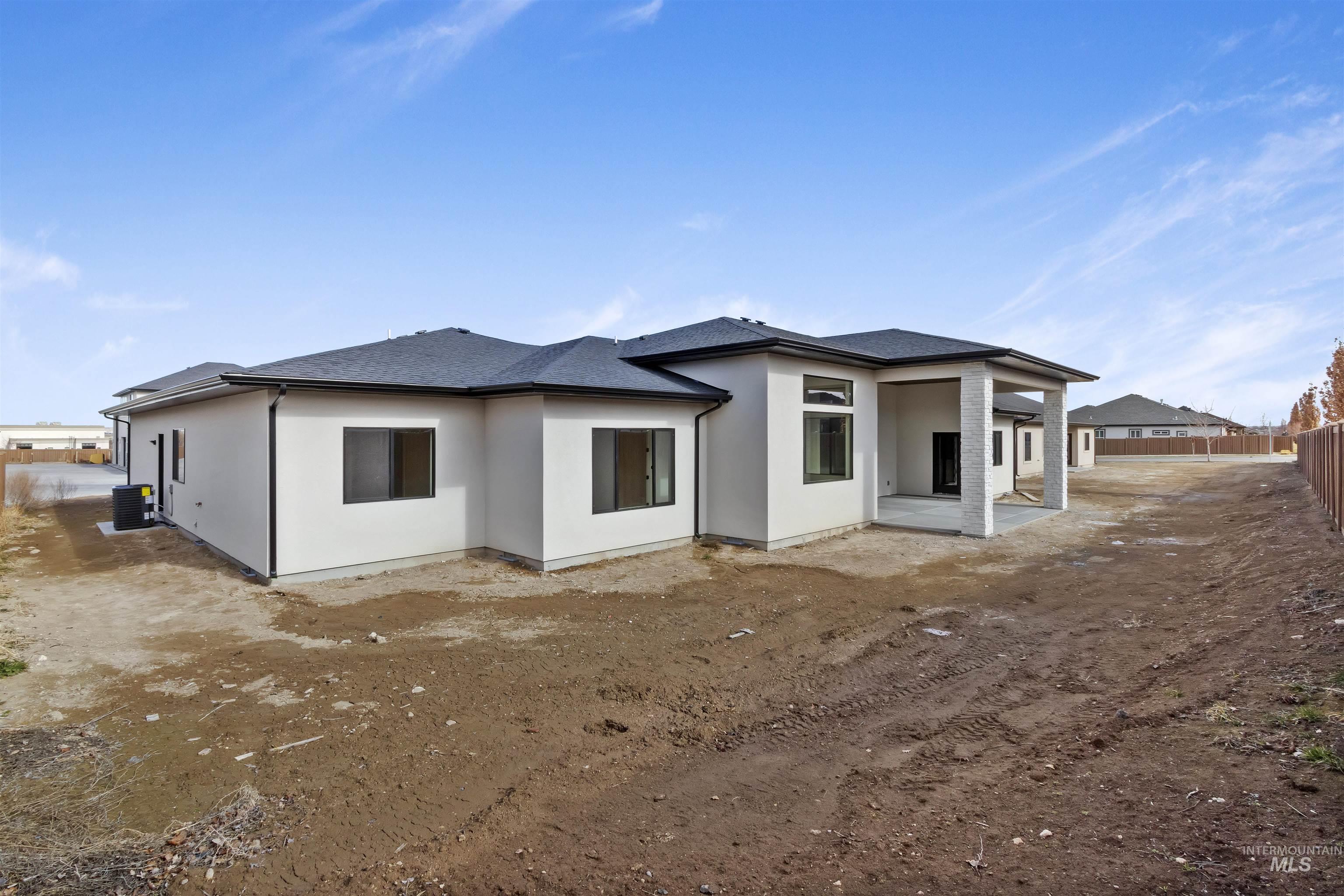 1517 Mountain View Dr., Twin Falls, Idaho 83301, 4 Bedrooms, 3 Bathrooms, Residential For Sale, Price $795,000, 98968095