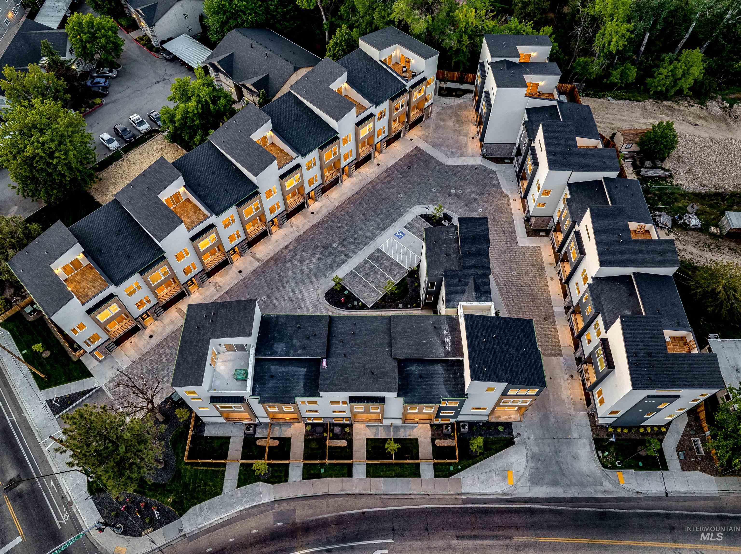 118 E Pennsylvania St, Boise, Idaho 83706, 4 Bedrooms, 2.5 Bathrooms, Residential For Sale, Price $547,000, 98968096