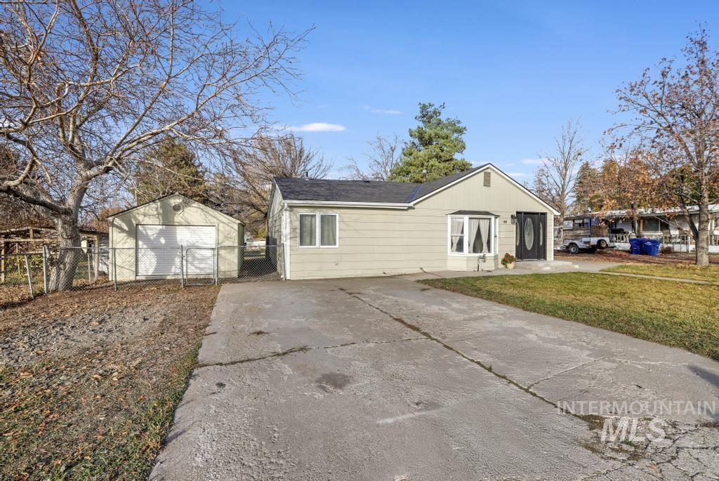 442 1st Ave W, Jerome, Idaho 83338, 3 Bedrooms, 2 Bathrooms, Residential For Sale, Price $314,900, 98968100