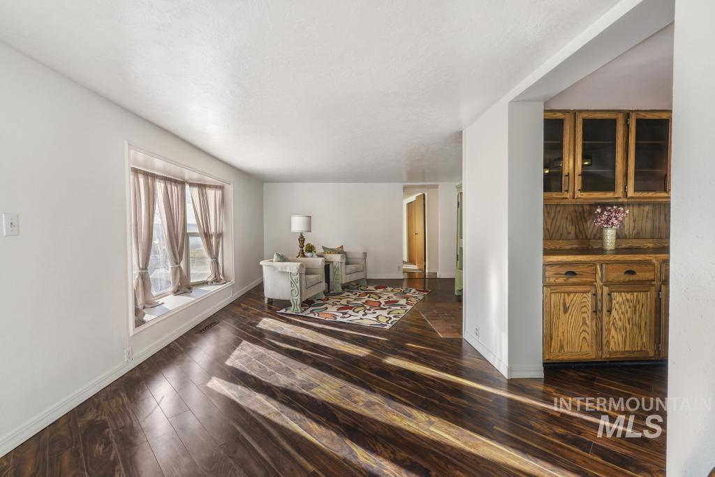 442 1st Ave W, Jerome, Idaho 83338, 3 Bedrooms, 2 Bathrooms, Residential For Sale, Price $314,900,MLS 98968100