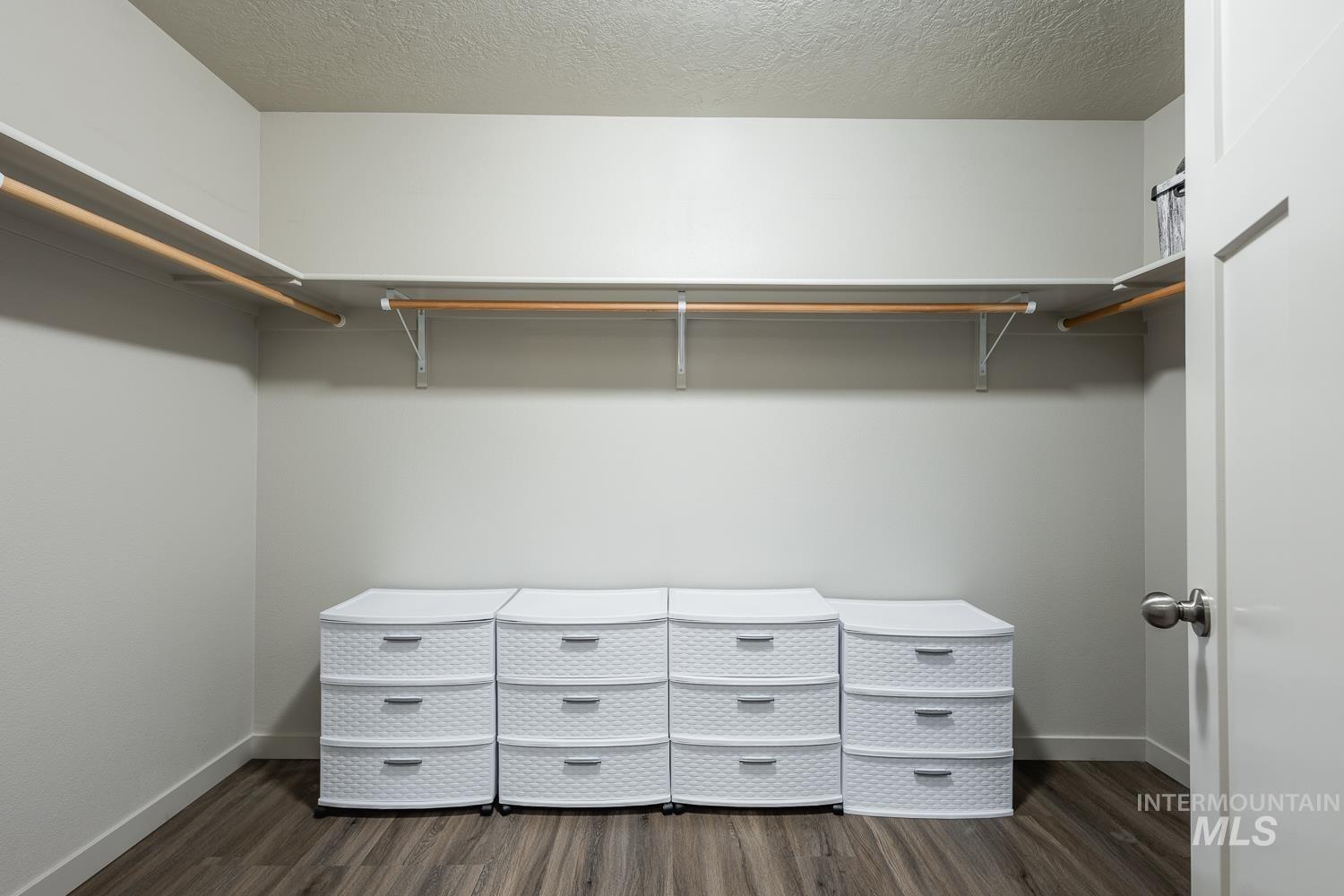 16813 N Breeds Hill Ave., Nampa, Idaho 83687, 3 Bedrooms, 2 Bathrooms, Residential For Sale, Price $399,900,MLS 98968106