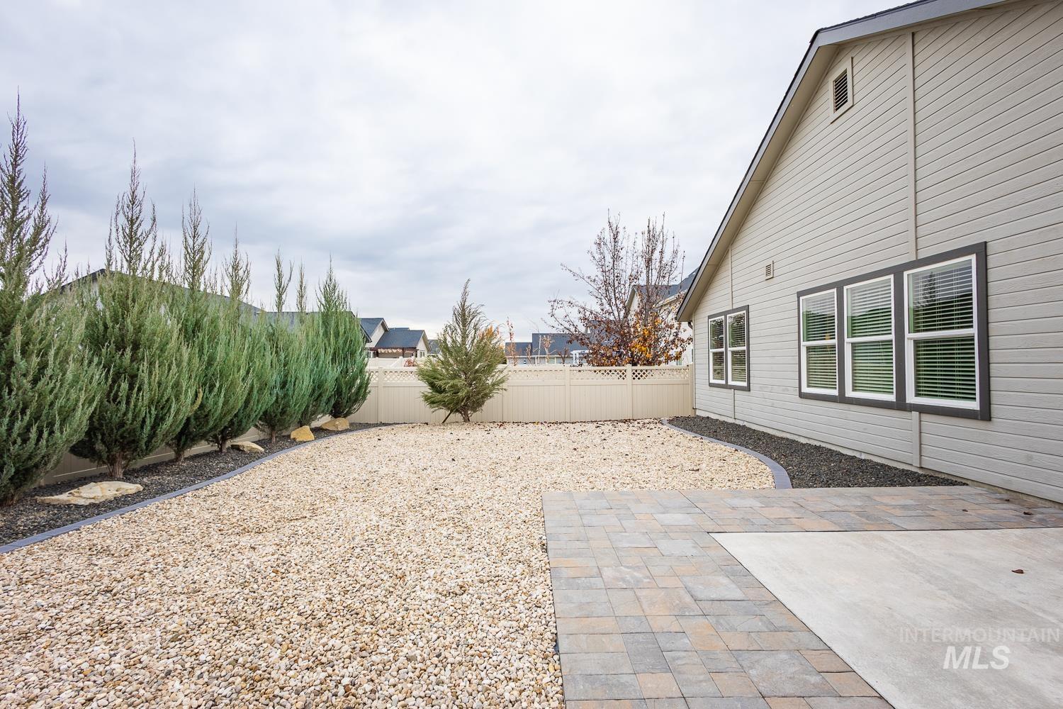 16813 N Breeds Hill Ave., Nampa, Idaho 83687, 3 Bedrooms, 2 Bathrooms, Residential For Sale, Price $399,900,MLS 98968106