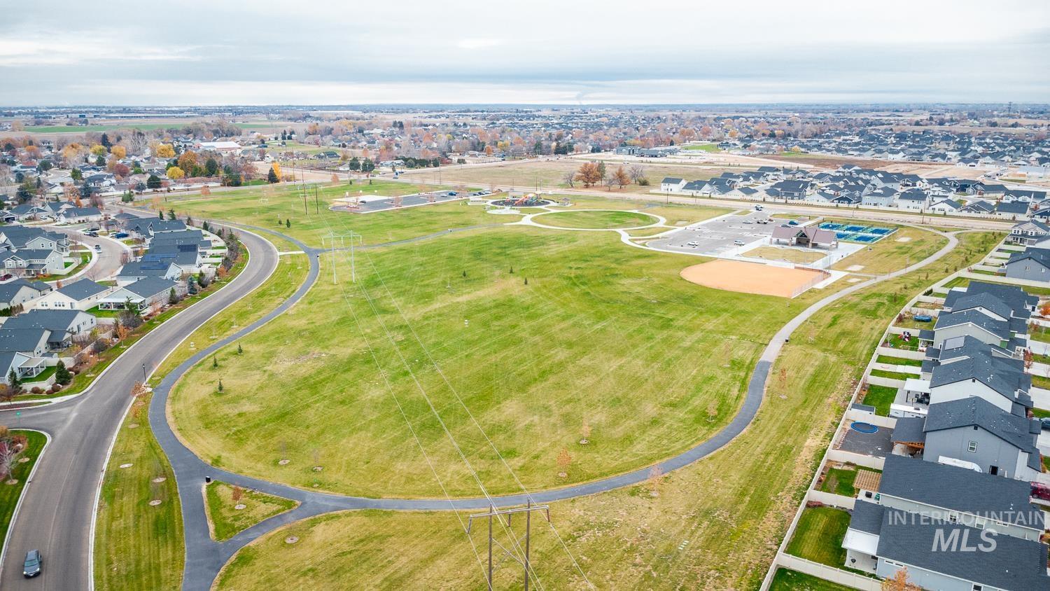 16813 N Breeds Hill Ave., Nampa, Idaho 83687, 3 Bedrooms, 2 Bathrooms, Residential For Sale, Price $399,900,MLS 98968106