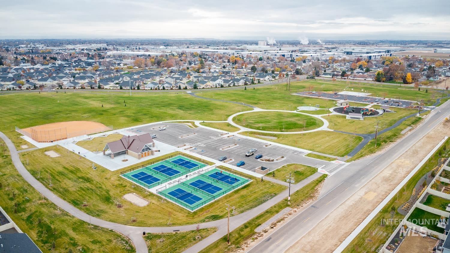 16813 N Breeds Hill Ave., Nampa, Idaho 83687, 3 Bedrooms, 2 Bathrooms, Residential For Sale, Price $399,900,MLS 98968106