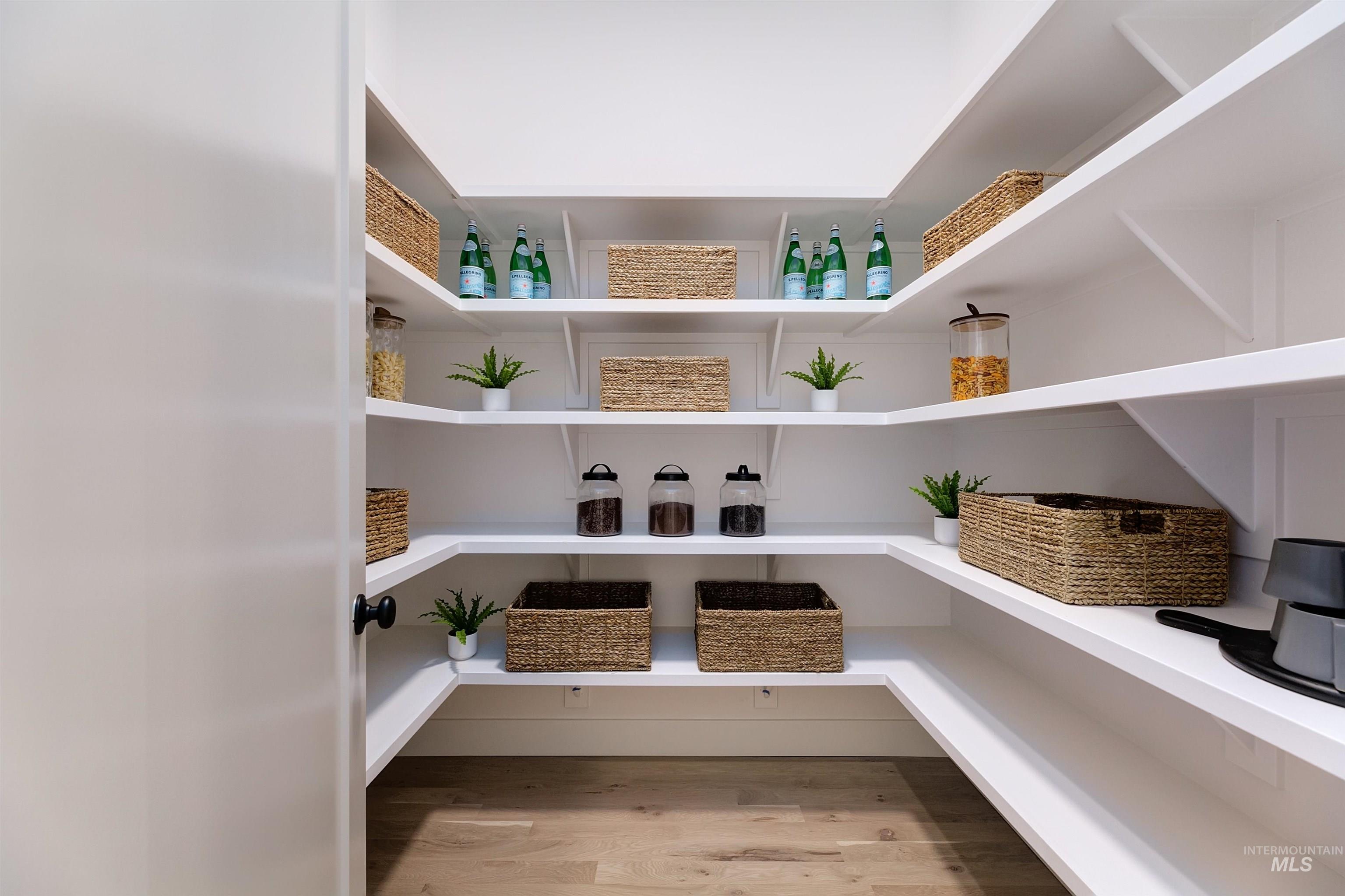 2536 S Linnet Place, Boise, Idaho 83716, 5 Bedrooms, 4.5 Bathrooms, Residential For Sale, Price $1,824,900,MLS 98968111