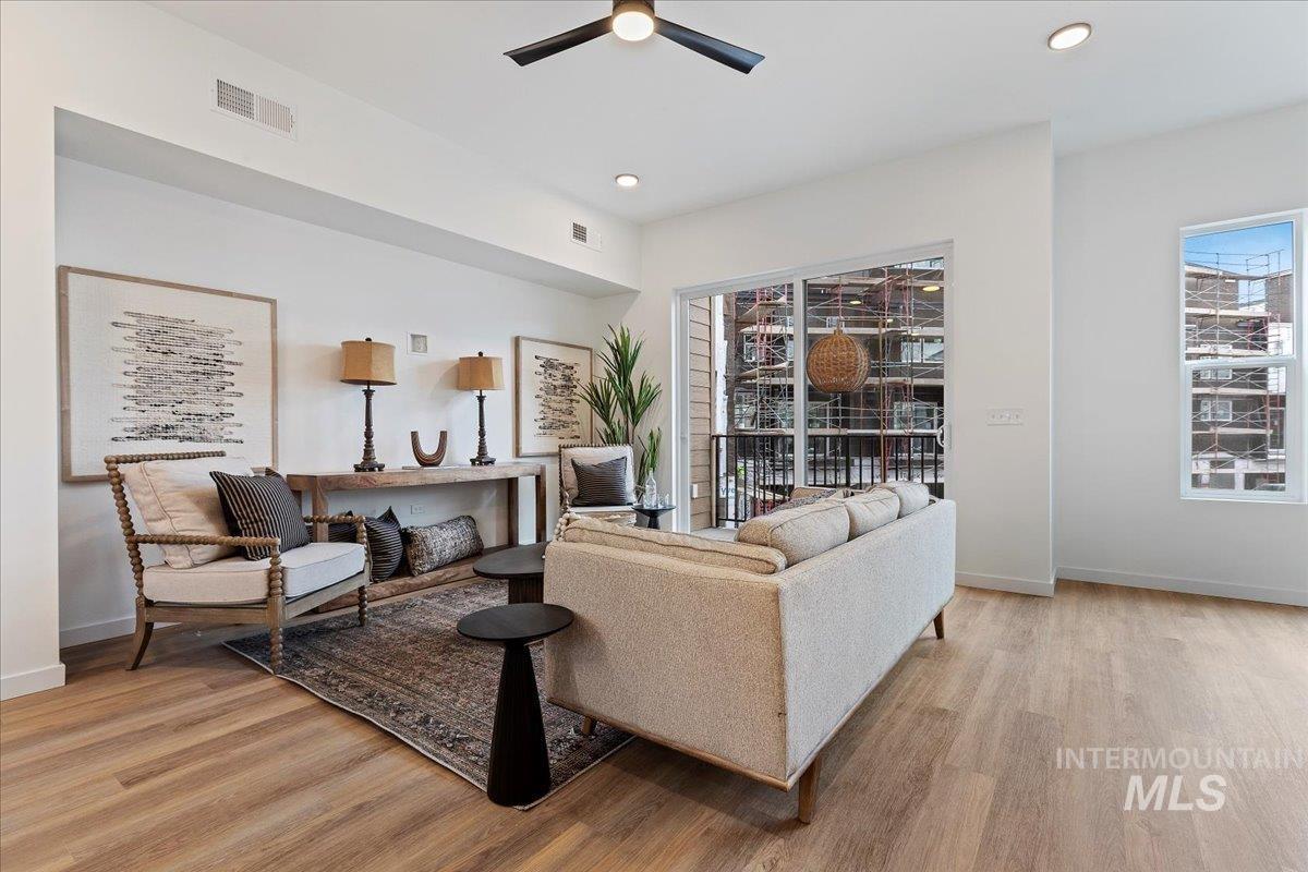 2013 S Makar Ln, Boise, Idaho 83706, 3 Bedrooms, 3 Bathrooms, Residential For Sale, Price $625,000,MLS 98968115