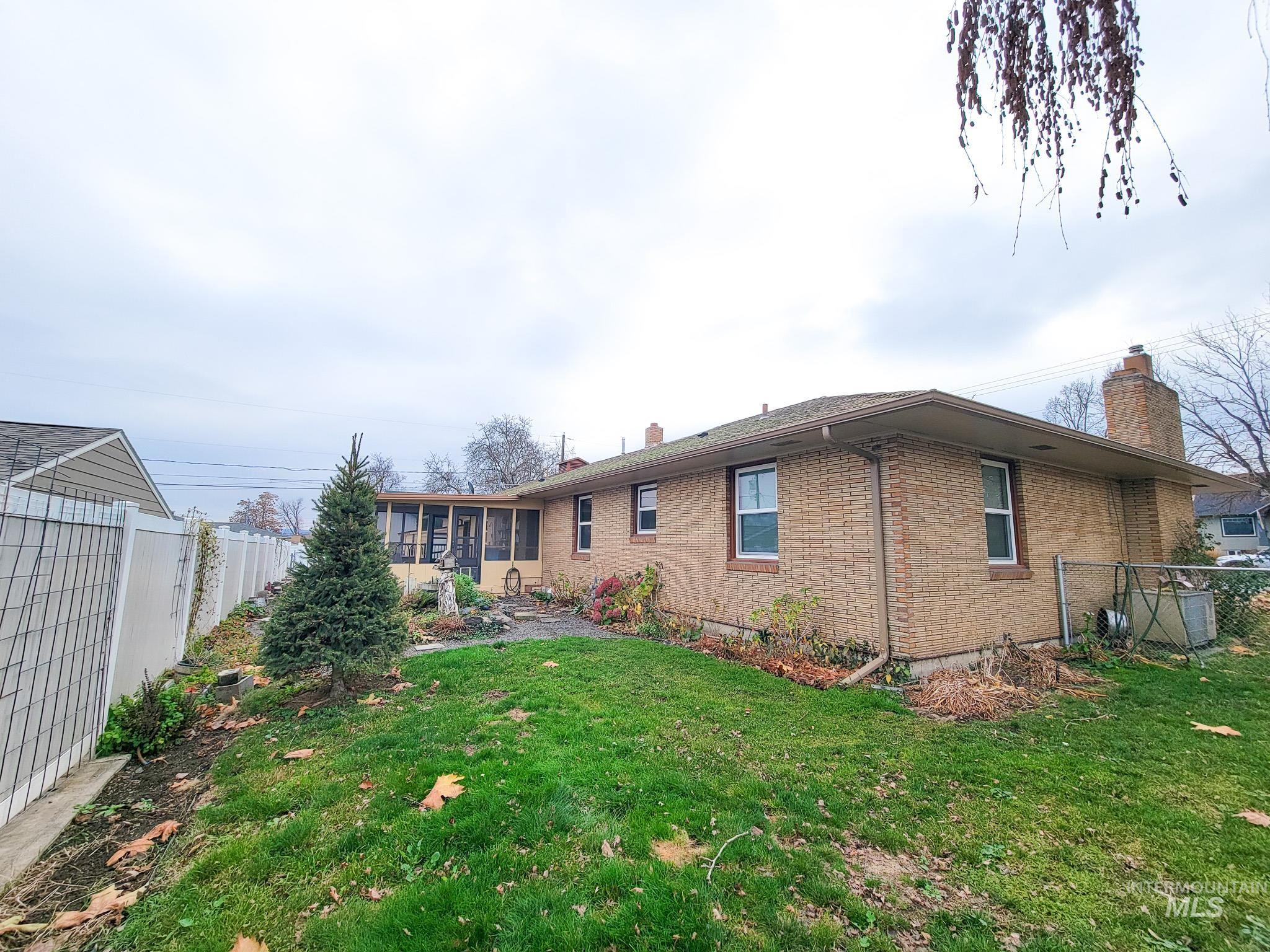 618 Highland, Clarkston, Idaho 99403, 3 Bedrooms, 2 Bathrooms, Residential For Sale, Price $395,000, 98968117