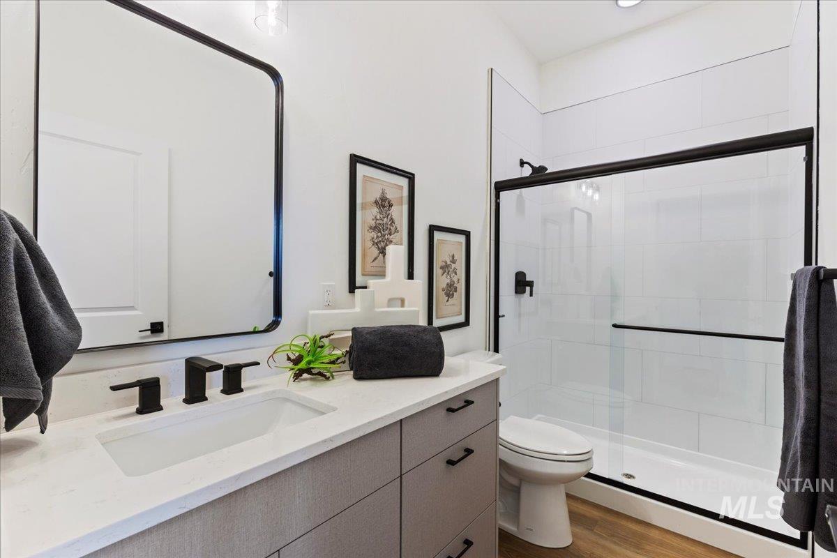 2043 S Makar Ln, Boise, Idaho 83706, 3 Bedrooms, 3.5 Bathrooms, Residential For Sale, Price $795,000,MLS 98968120