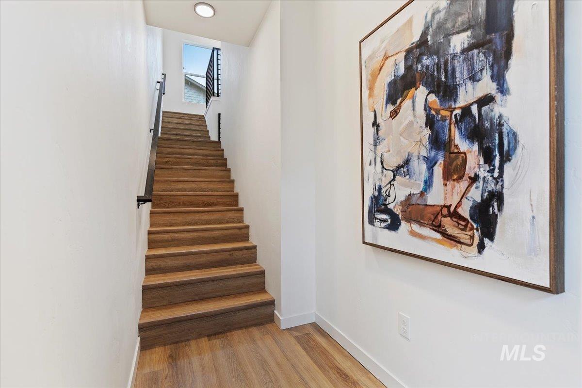 2043 S Makar Ln, Boise, Idaho 83706, 3 Bedrooms, 3.5 Bathrooms, Residential For Sale, Price $795,000,MLS 98968120