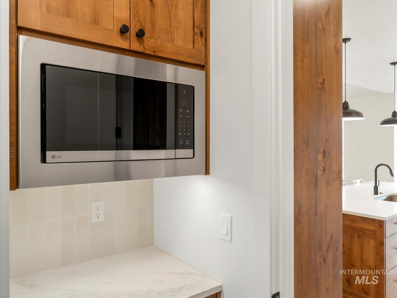 535 E Distributor Dr, Boise, Idaho 83716, 3 Bedrooms, 2.5 Bathrooms, Residential For Sale, Price $674,900,MLS 98968124