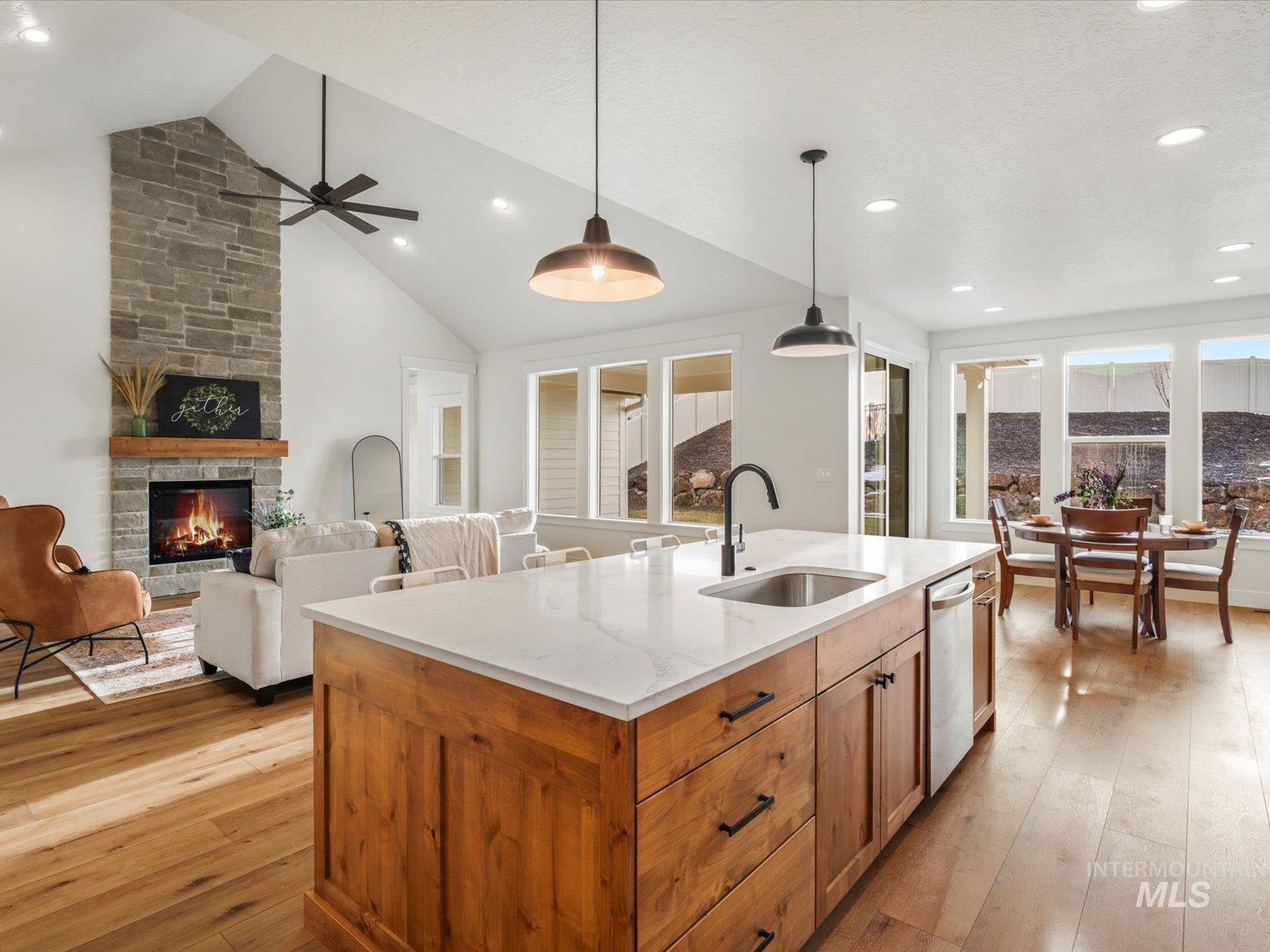 535 E Distributor Dr, Boise, Idaho 83716, 3 Bedrooms, 2.5 Bathrooms, Residential For Sale, Price $674,900,MLS 98968124