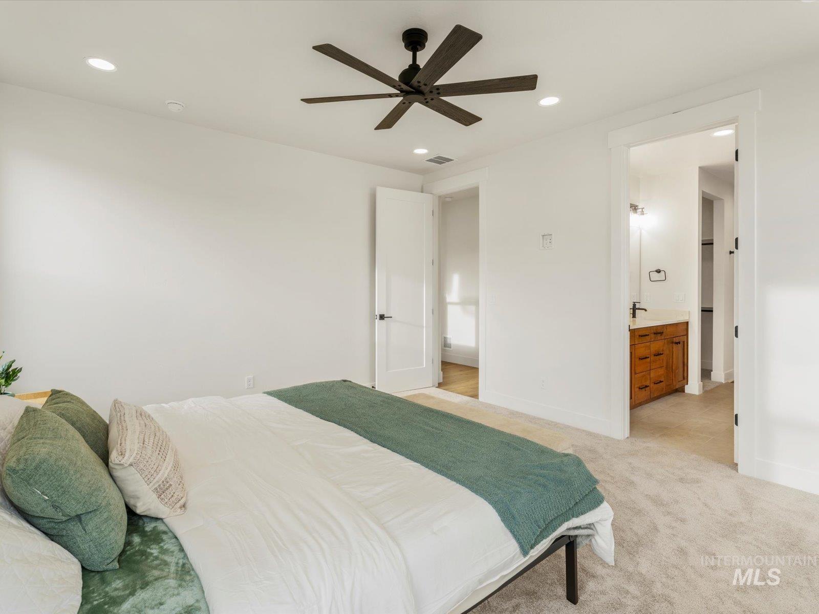 535 E Distributor Dr, Boise, Idaho 83716, 3 Bedrooms, 2.5 Bathrooms, Residential For Sale, Price $674,900,MLS 98968124