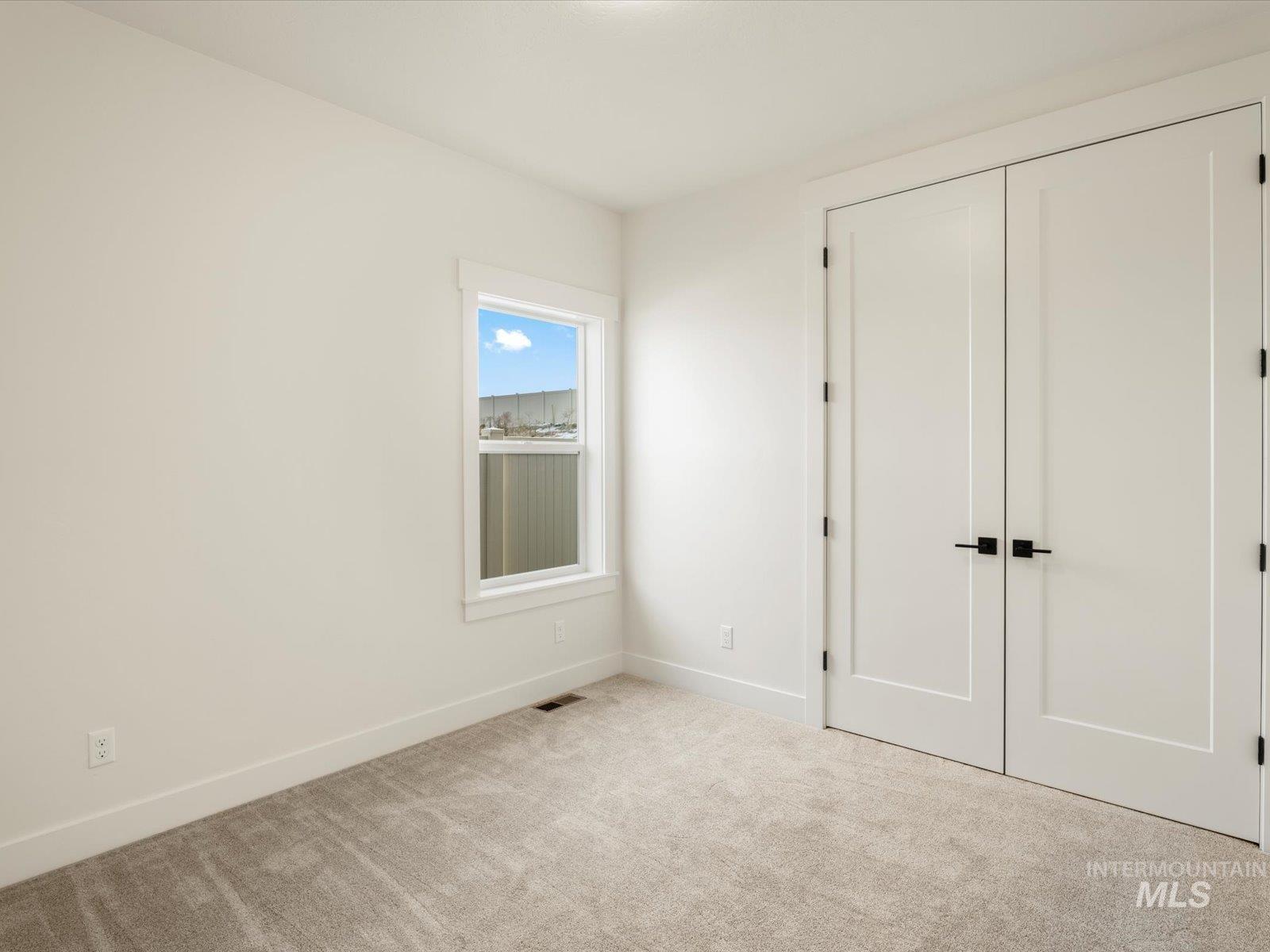 535 E Distributor Dr, Boise, Idaho 83716, 3 Bedrooms, 2.5 Bathrooms, Residential For Sale, Price $674,900,MLS 98968124