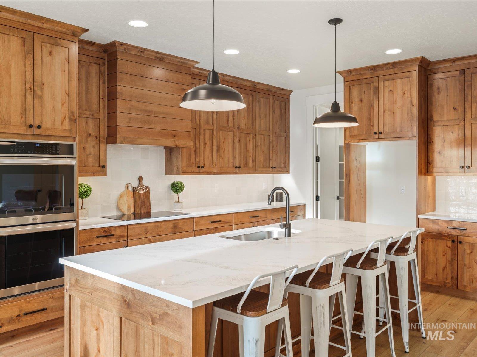 535 E Distributor Dr, Boise, Idaho 83716, 3 Bedrooms, 2.5 Bathrooms, Residential For Sale, Price $674,900,MLS 98968124