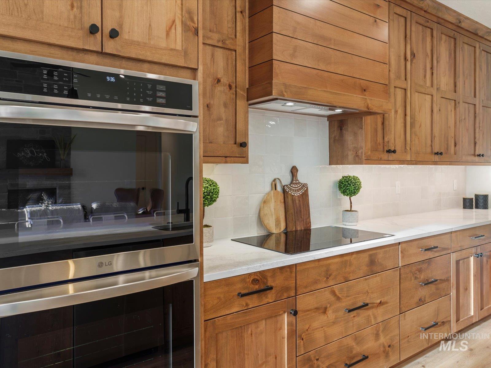 535 E Distributor Dr, Boise, Idaho 83716, 3 Bedrooms, 2.5 Bathrooms, Residential For Sale, Price $674,900,MLS 98968124