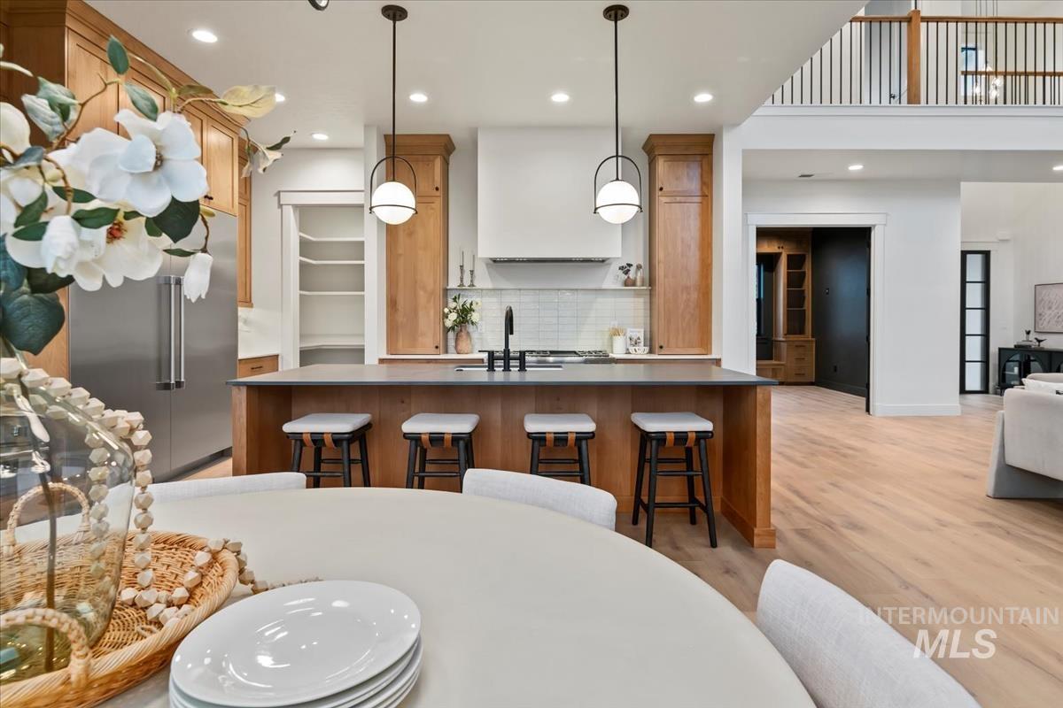 252 N Timber Wolf Pl, Eagle, Idaho 83616, 4 Bedrooms, 3.5 Bathrooms, Residential For Sale, Price $1,387,900,MLS 98968125