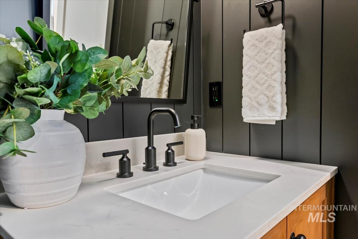 252 N Timber Wolf Pl, Eagle, Idaho 83616, 4 Bedrooms, 3.5 Bathrooms, Residential For Sale, Price $1,387,900,MLS 98968125