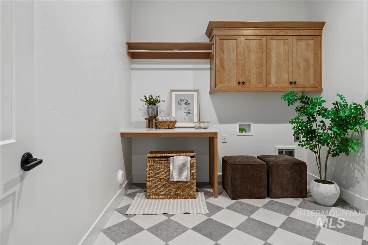 252 N Timber Wolf Pl, Eagle, Idaho 83616, 4 Bedrooms, 3.5 Bathrooms, Residential For Sale, Price $1,387,900,MLS 98968125