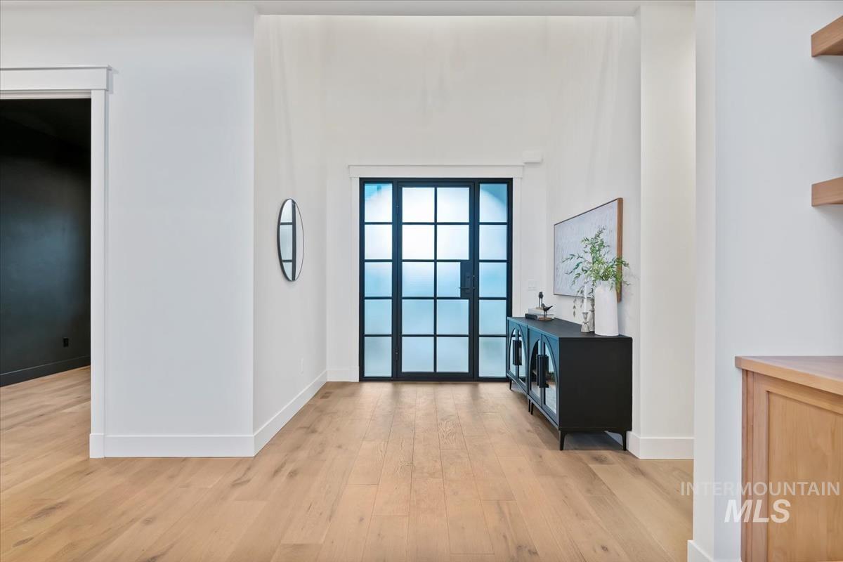 252 N Timber Wolf Pl, Eagle, Idaho 83616, 4 Bedrooms, 3.5 Bathrooms, Residential For Sale, Price $1,387,900,MLS 98968125