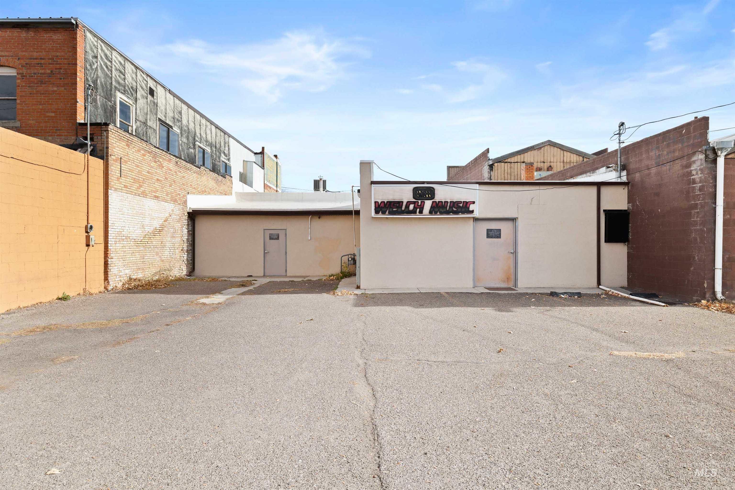 1328 Overland Ave, Burley, Idaho 83318, Business/Commercial For Sale, Price $460,000,MLS 98968128