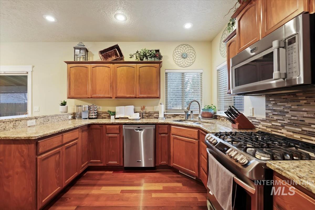 3450 E Shergar Ct, Meridian, Idaho 83642, 5 Bedrooms, 3.5 Bathrooms, Residential For Sale, Price $682,000,MLS 98968129