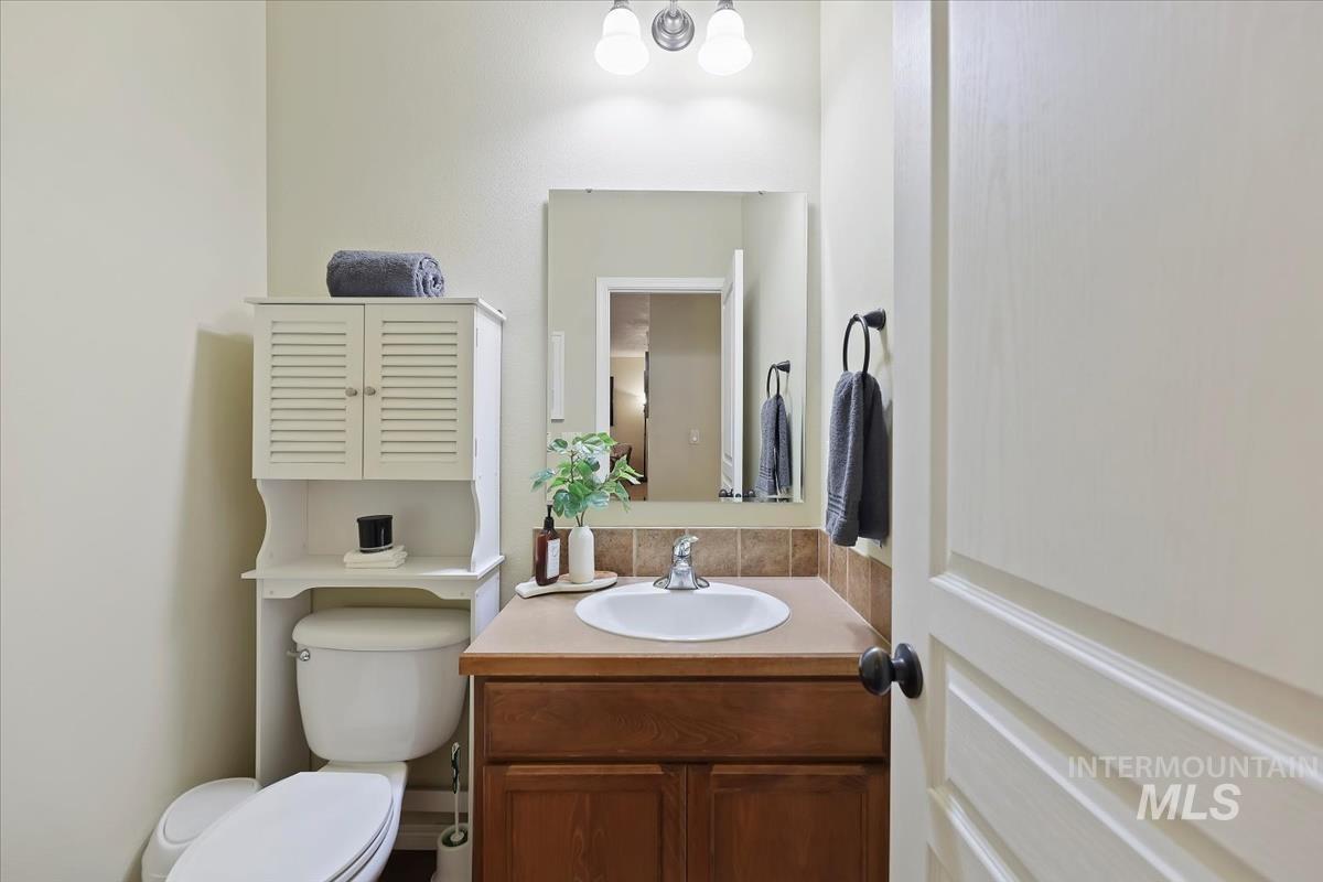 3450 E Shergar Ct, Meridian, Idaho 83642, 5 Bedrooms, 3.5 Bathrooms, Residential For Sale, Price $682,000,MLS 98968129